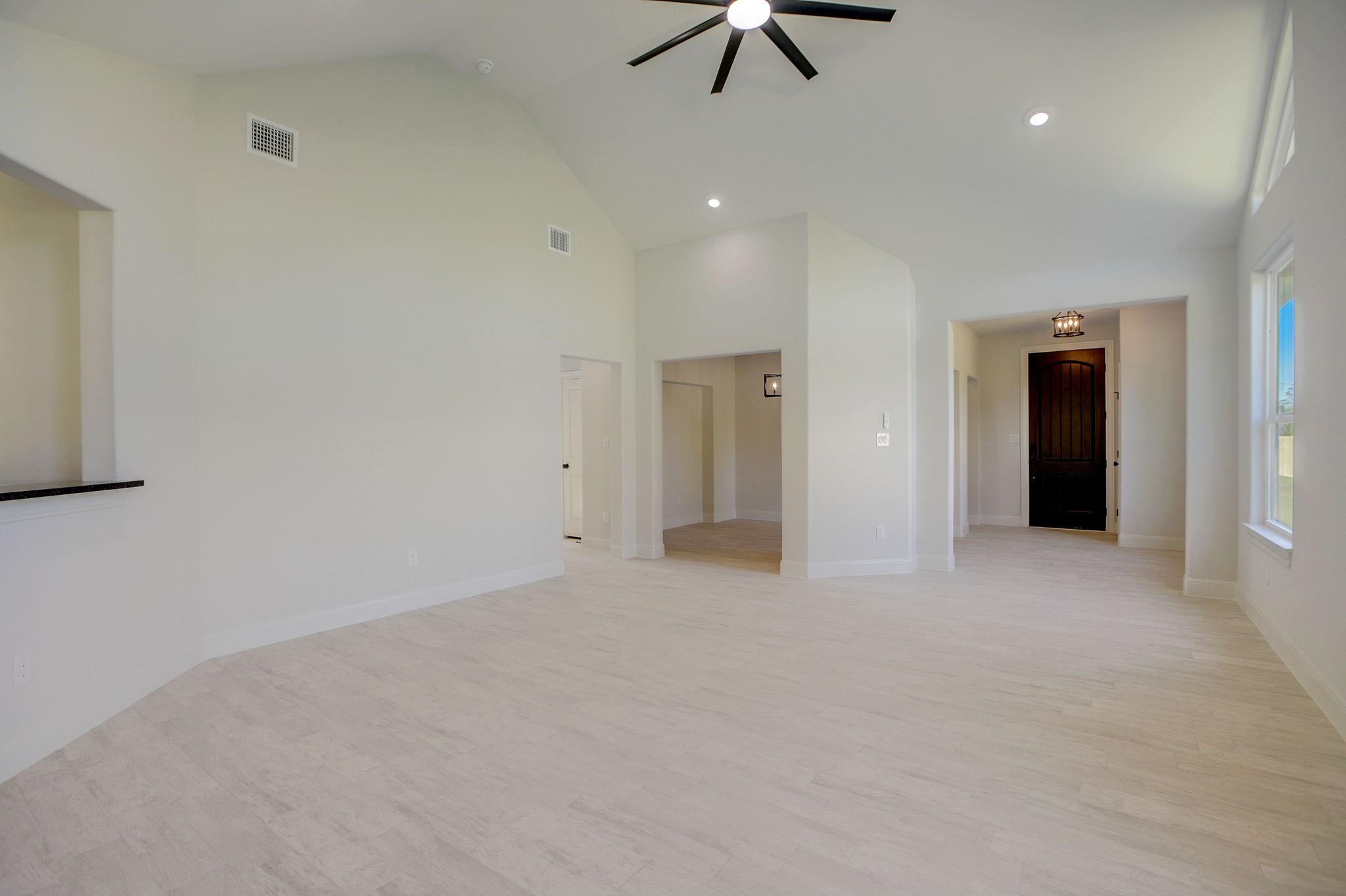 117 Callie St, Smithville, TX 78957