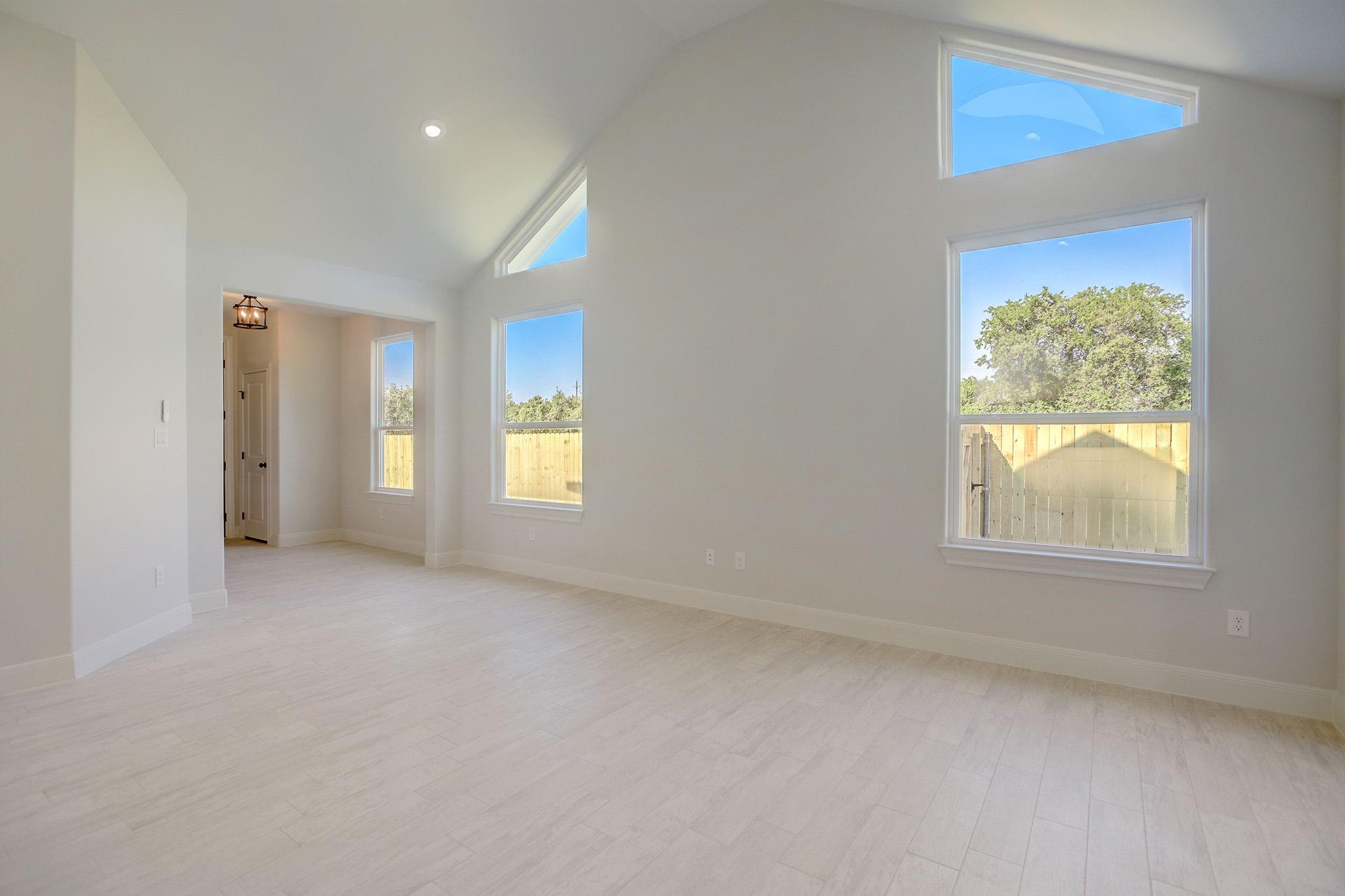 117 Callie St, Smithville, TX 78957