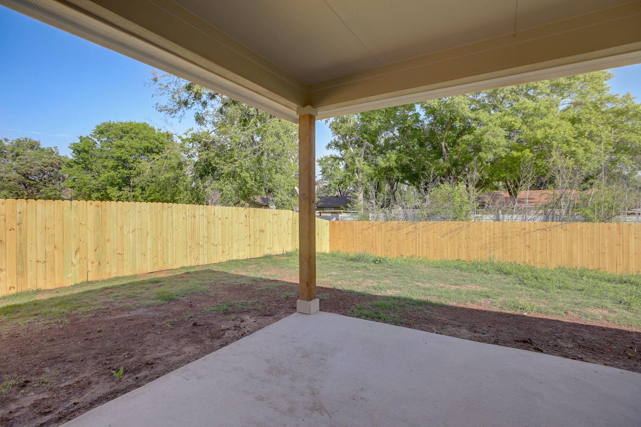 117 Callie St, Smithville, TX 78957