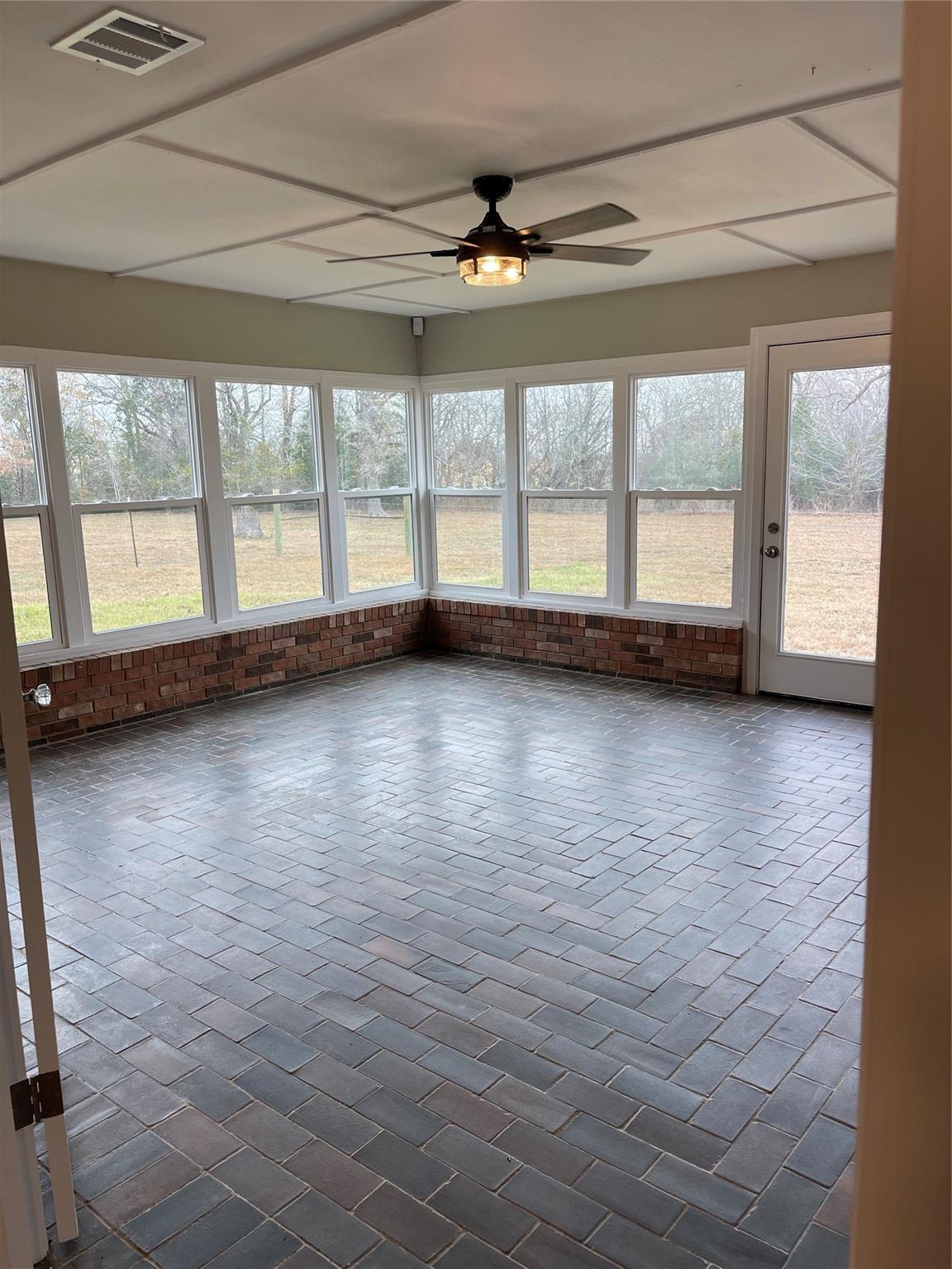 139 Fm 696, Elgin, TX 78621