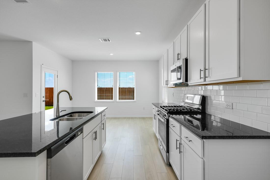 6021 Alfred Acres Dr, Del Valle, TX 78617