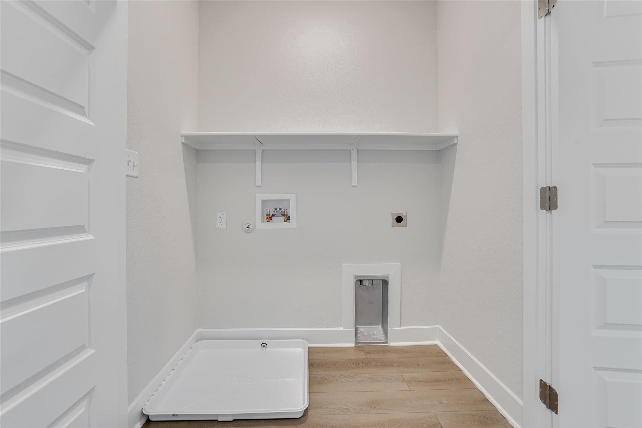 515 Emory Crossing Blvd, Hutto, TX 78634