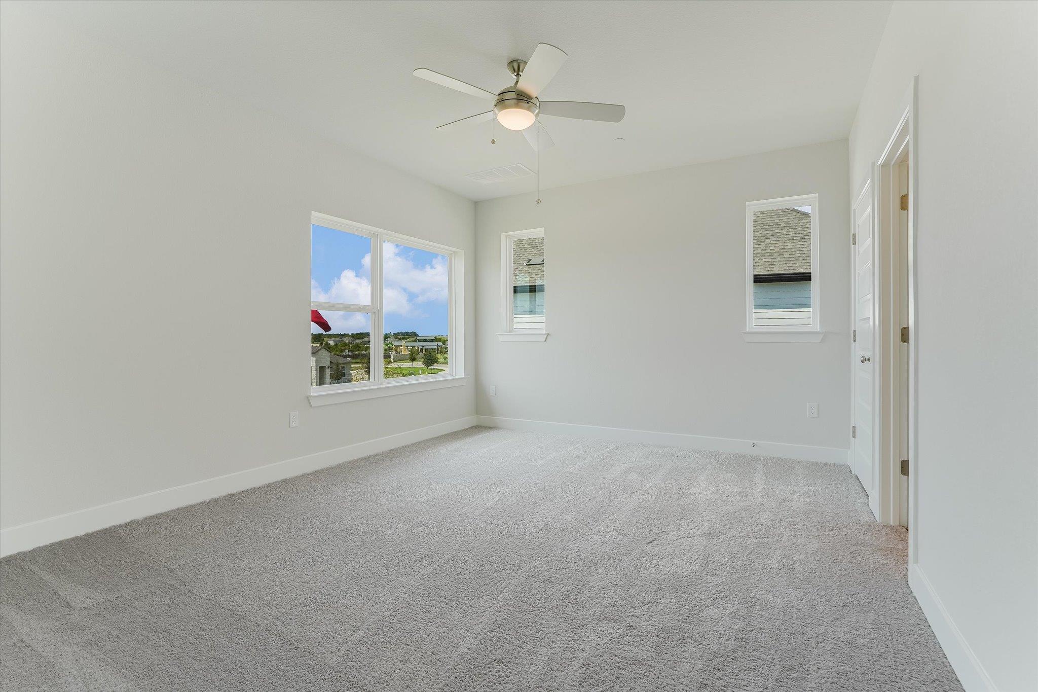 515 Emory Crossing Blvd, Hutto, TX 78634