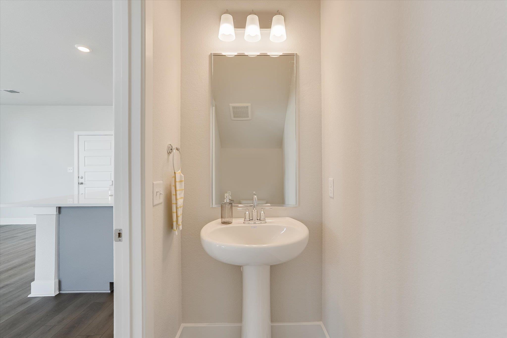 515 Emory Crossing Blvd, Hutto, TX 78634