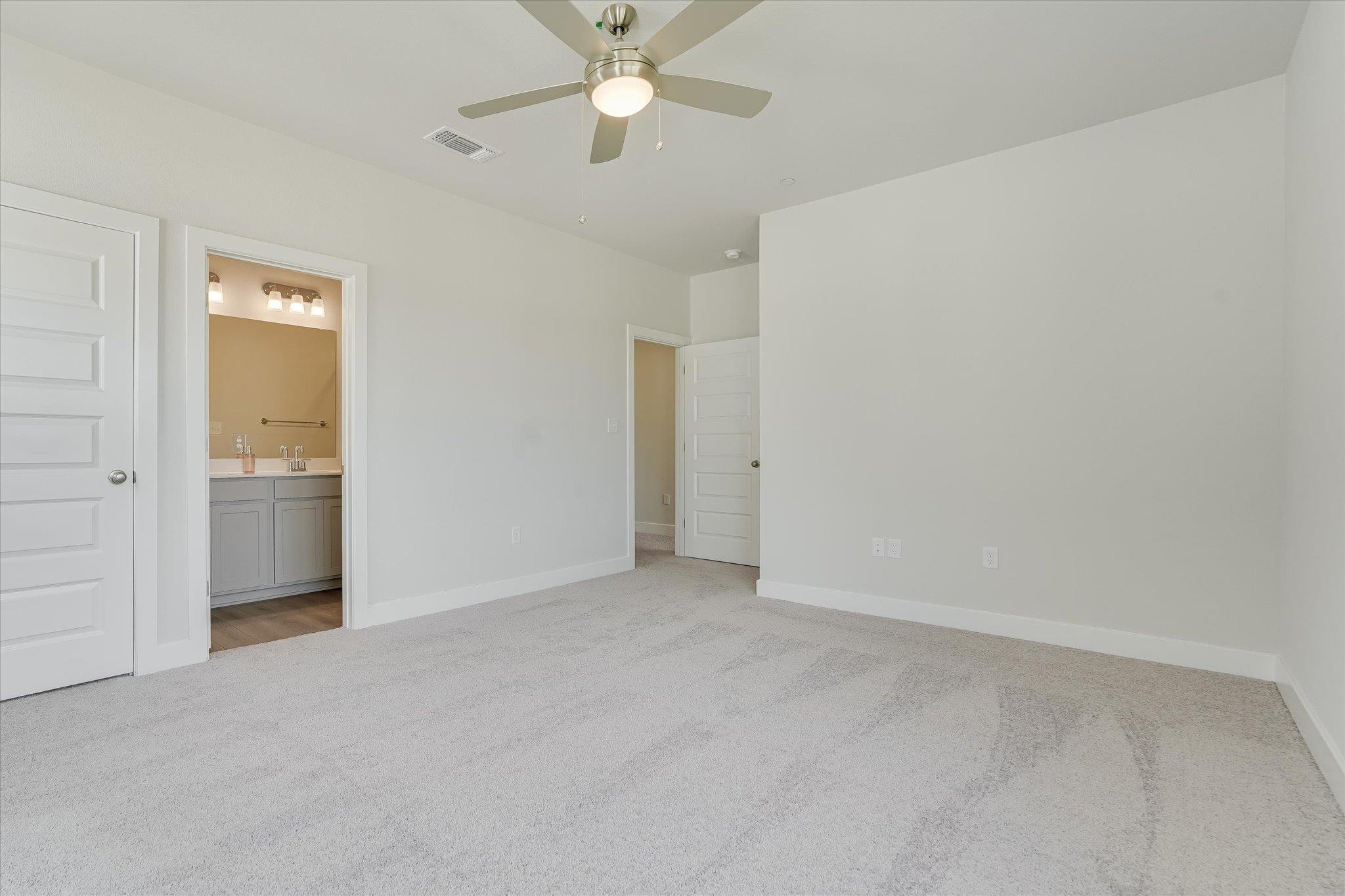 515 Emory Crossing Blvd, Hutto, TX 78634