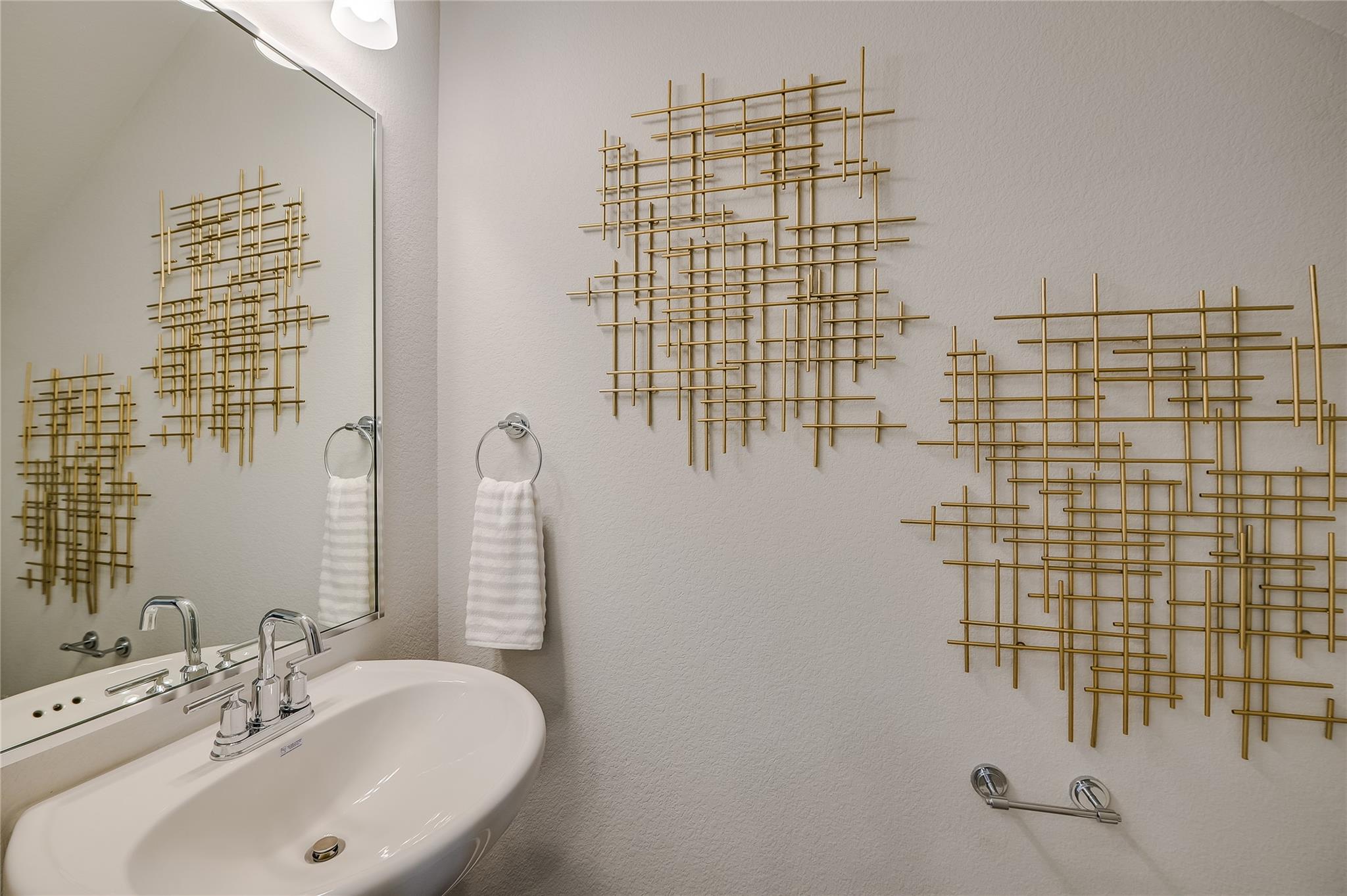 515 Emory Crossing Blvd, Hutto, TX 78634