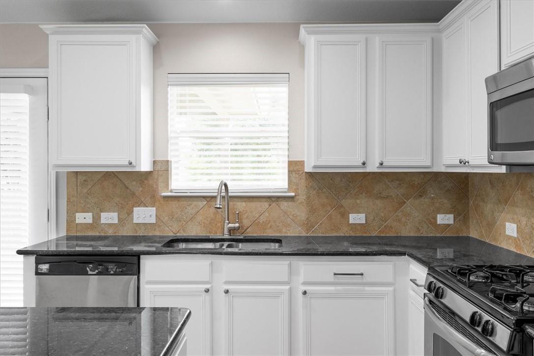 18820 Edinburgh Castle Rd, Pflugerville, TX 78660