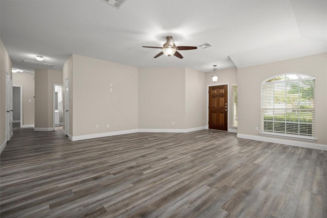 18820 Edinburgh Castle Rd, Pflugerville, TX 78660