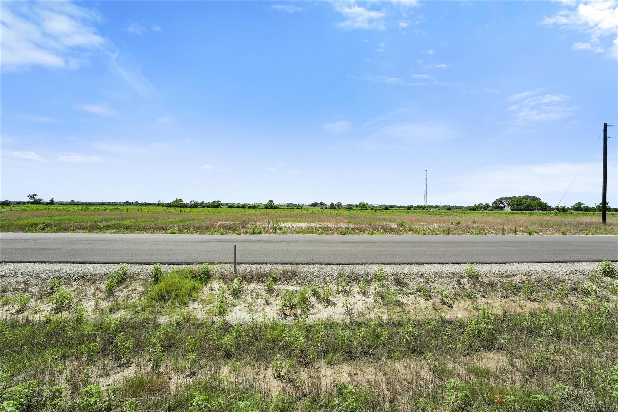 1304 Saddleback Dr, Bellville, TX 77418