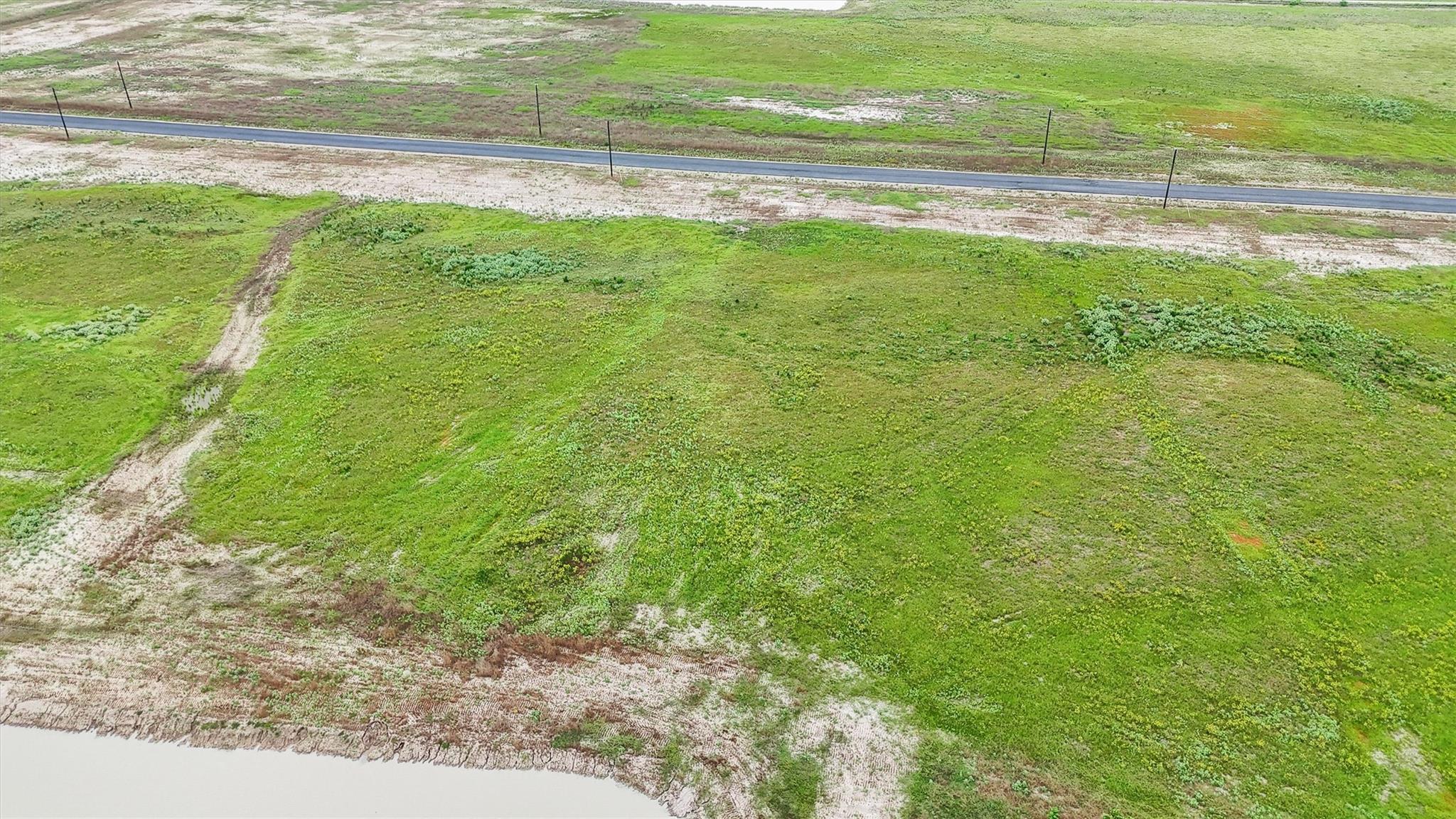 1304 Saddleback Dr, Bellville, TX 77418