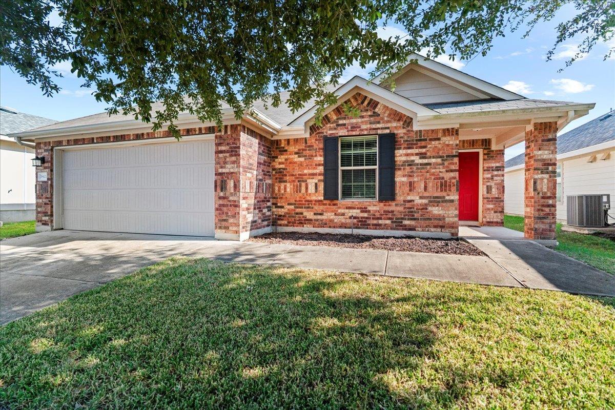 18420 Cloudmore Ln, Elgin, TX 78621
