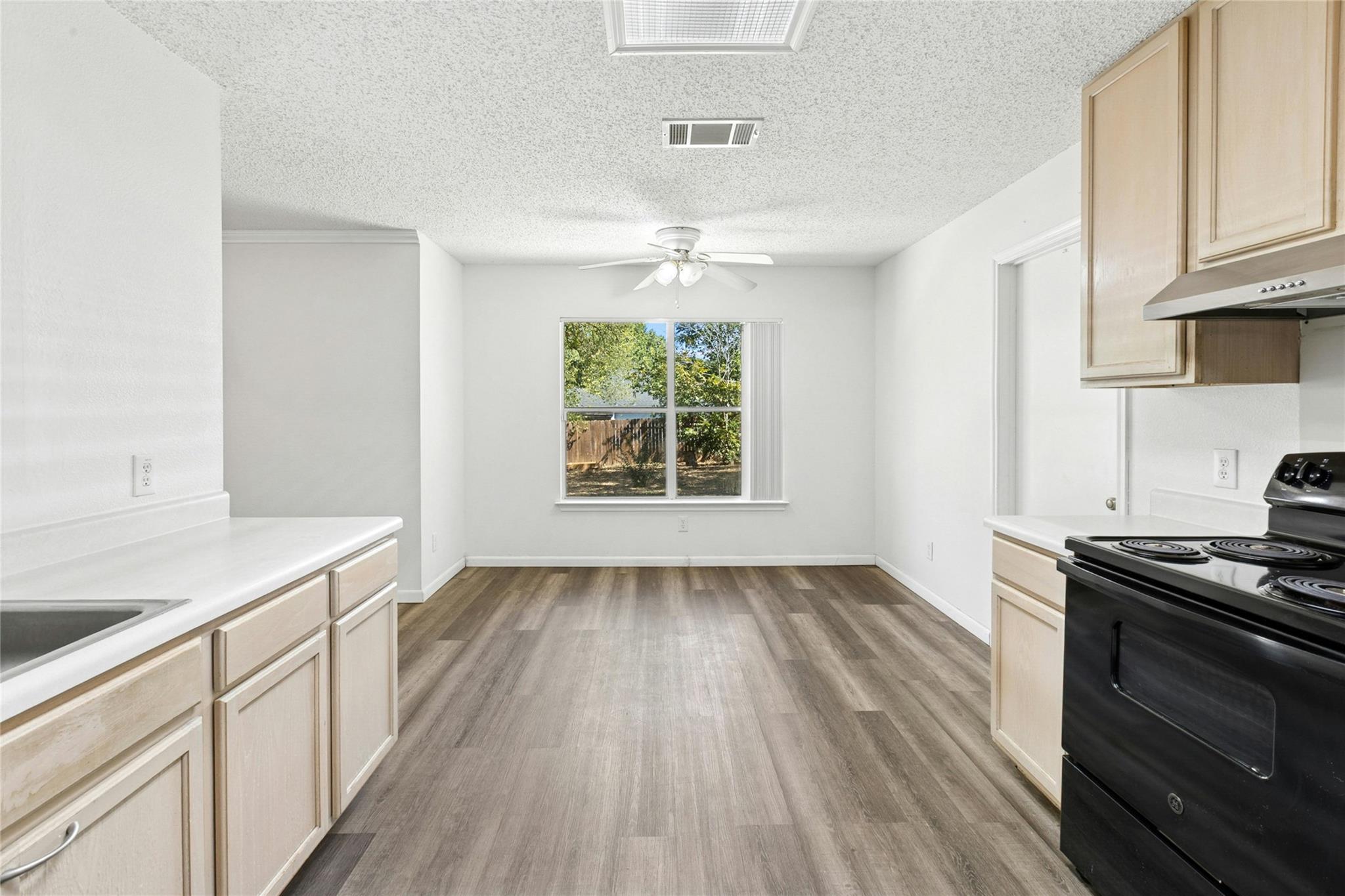 1614 Alazan Cv, Round Rock, TX 78664