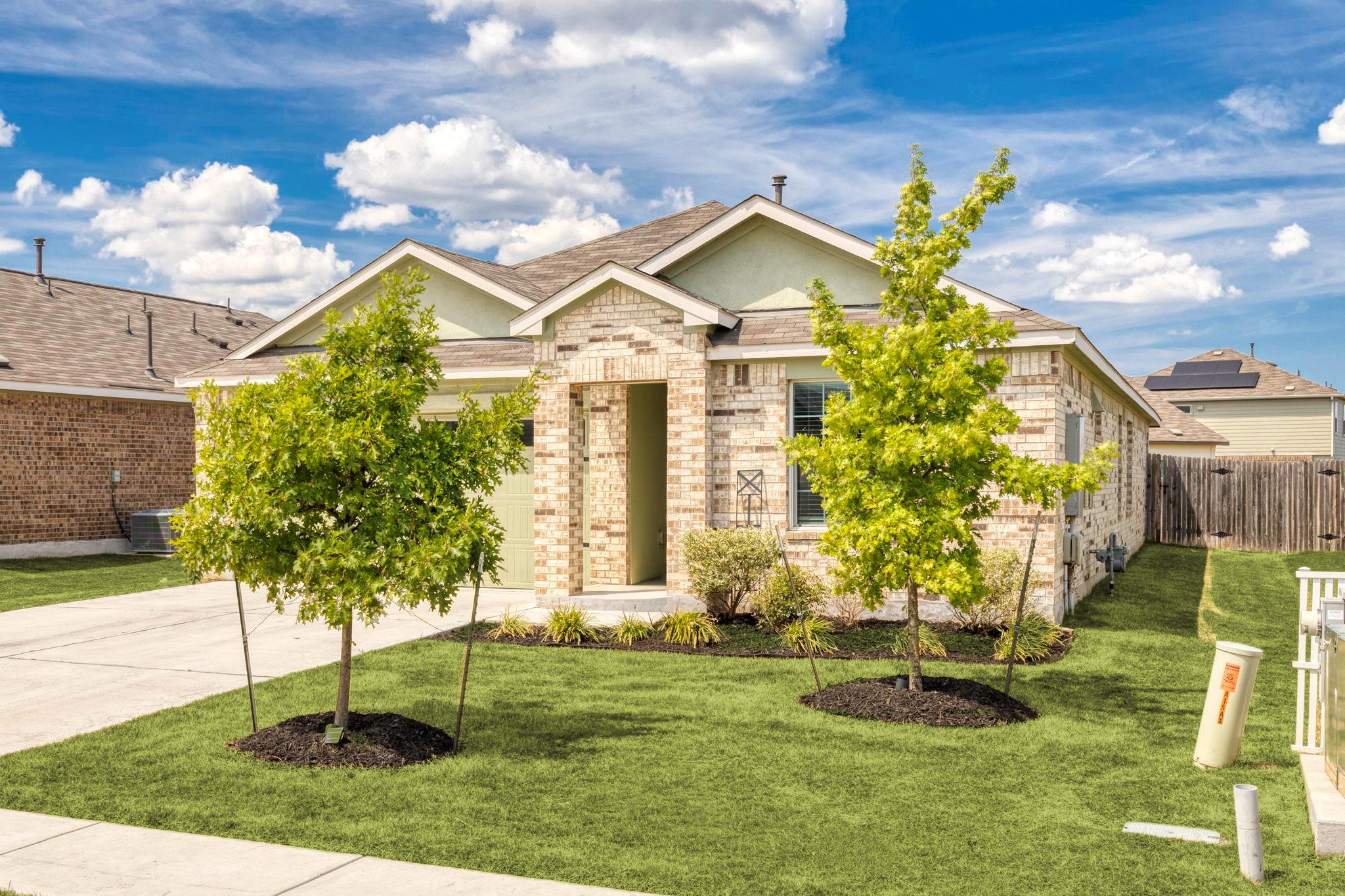 222 Escondido Cir, San Marcos, TX 78666