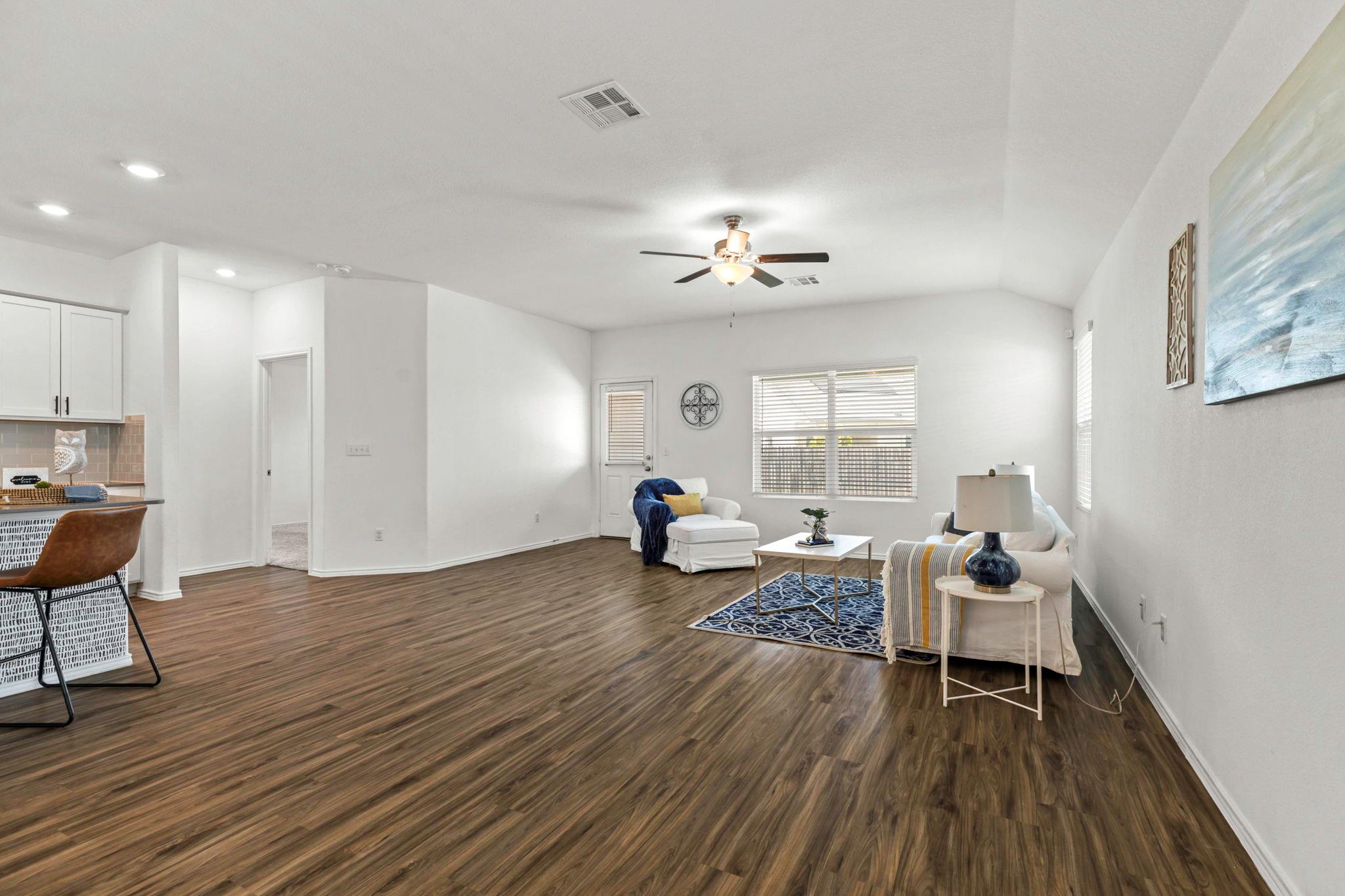 222 Escondido Cir, San Marcos, TX 78666