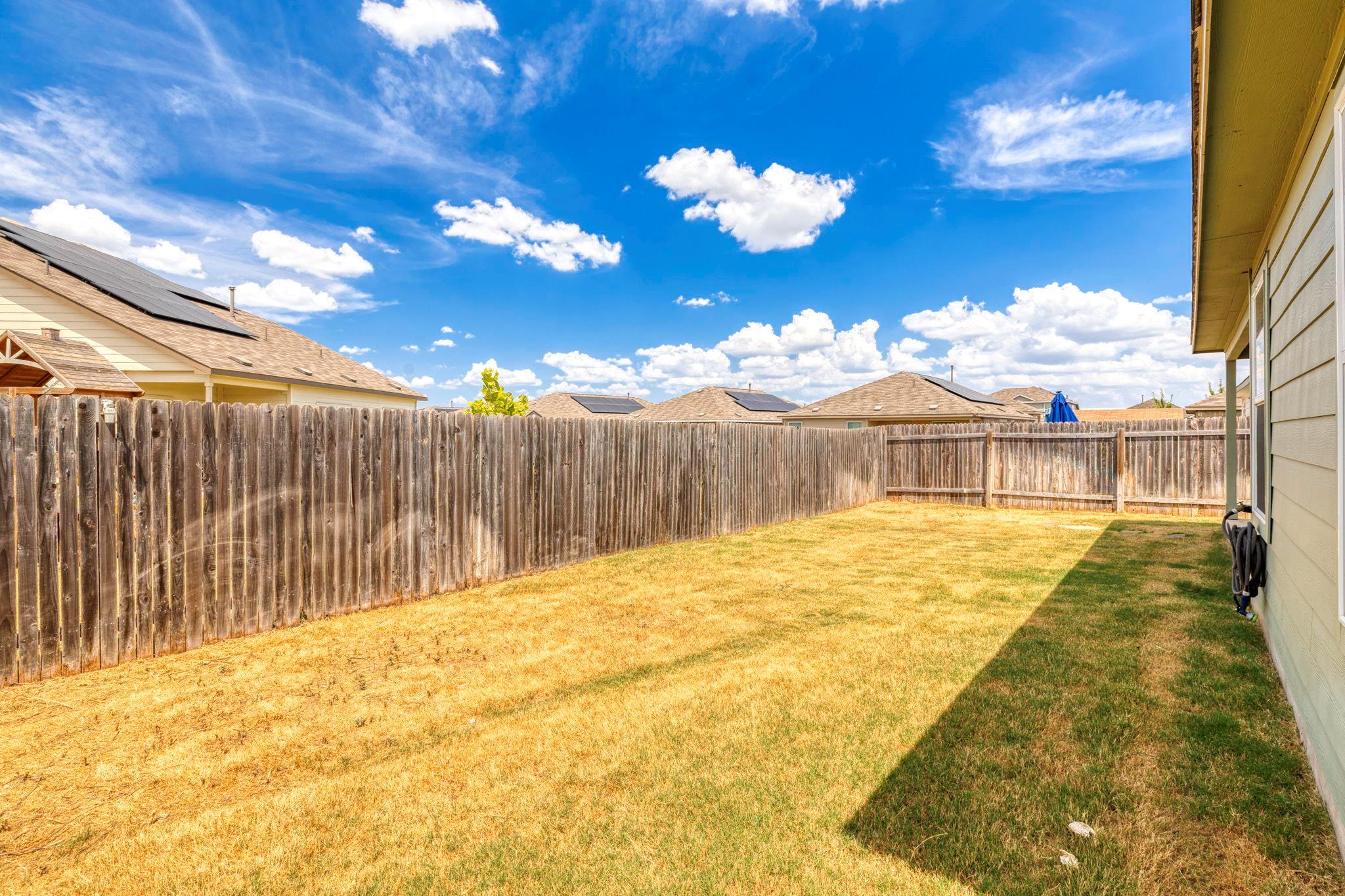 222 Escondido Cir, San Marcos, TX 78666