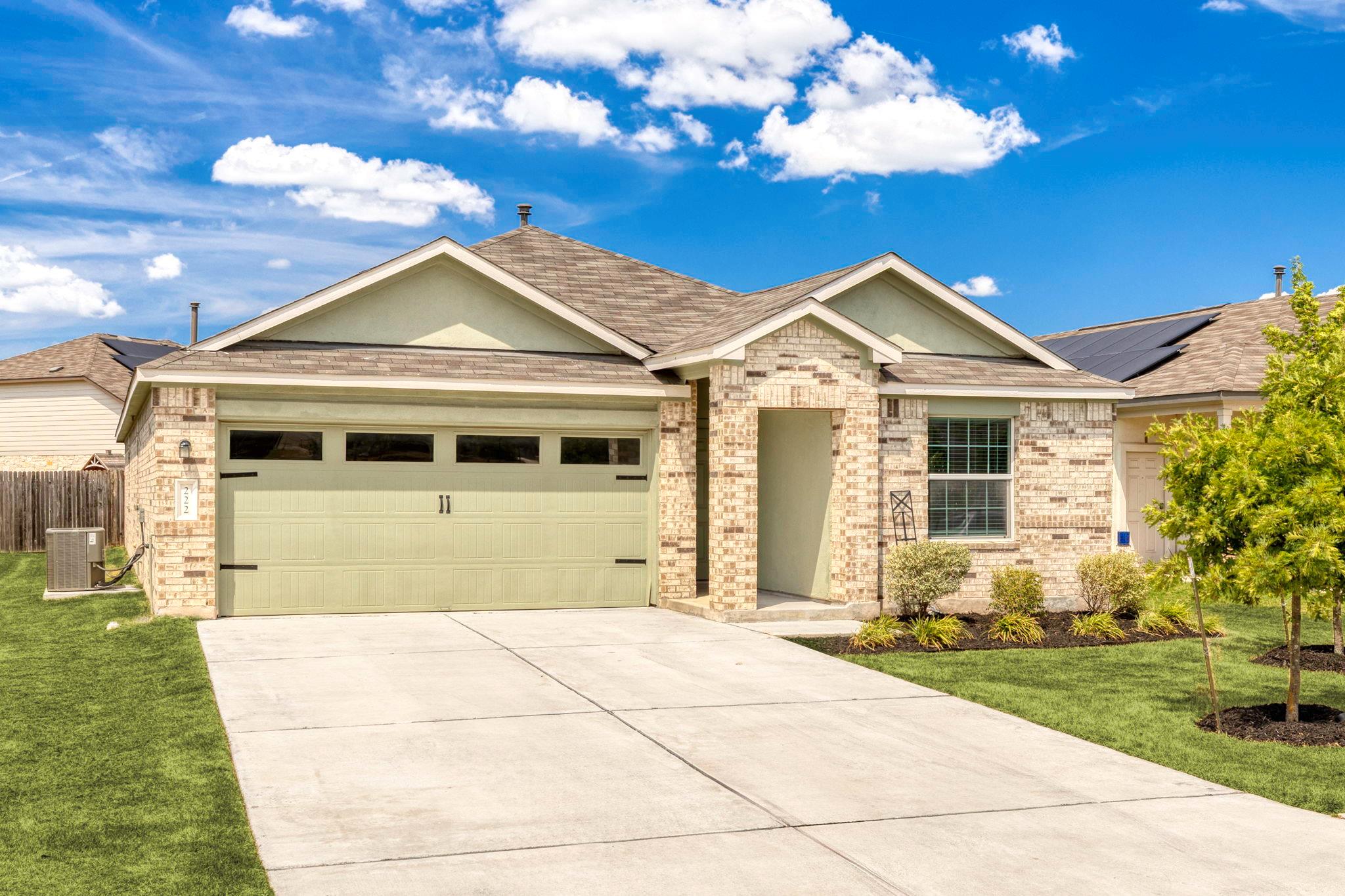 222 Escondido Cir, San Marcos, TX 78666