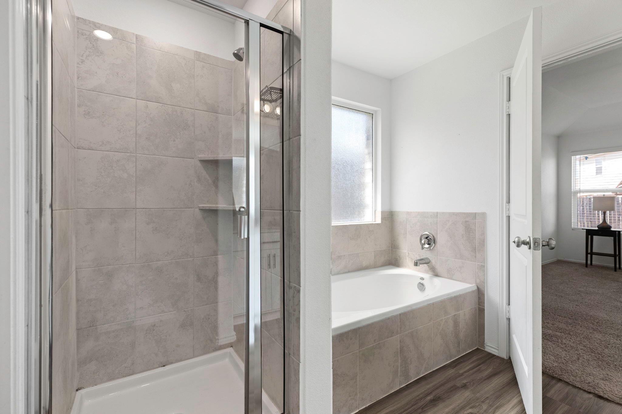 222 Escondido Cir, San Marcos, TX 78666