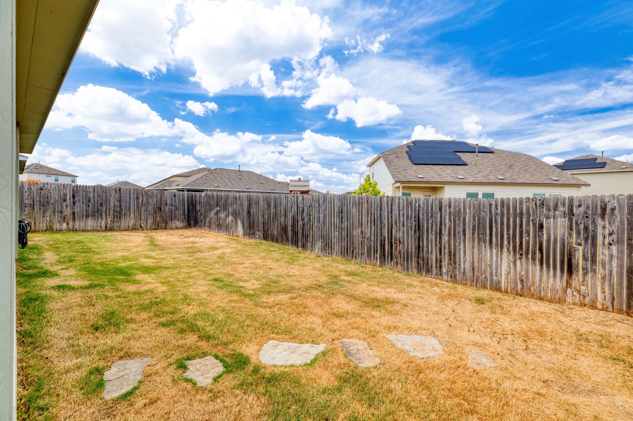 222 Escondido Cir, San Marcos, TX 78666