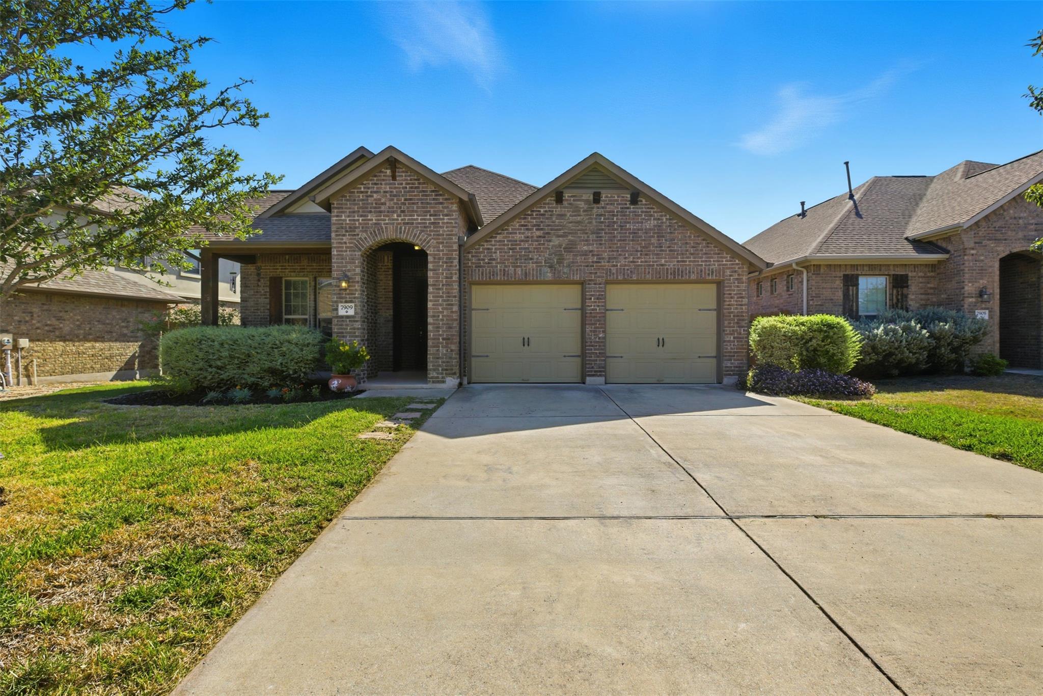 7909 Arbor Knoll Ct, Lago Vista, TX 78645
