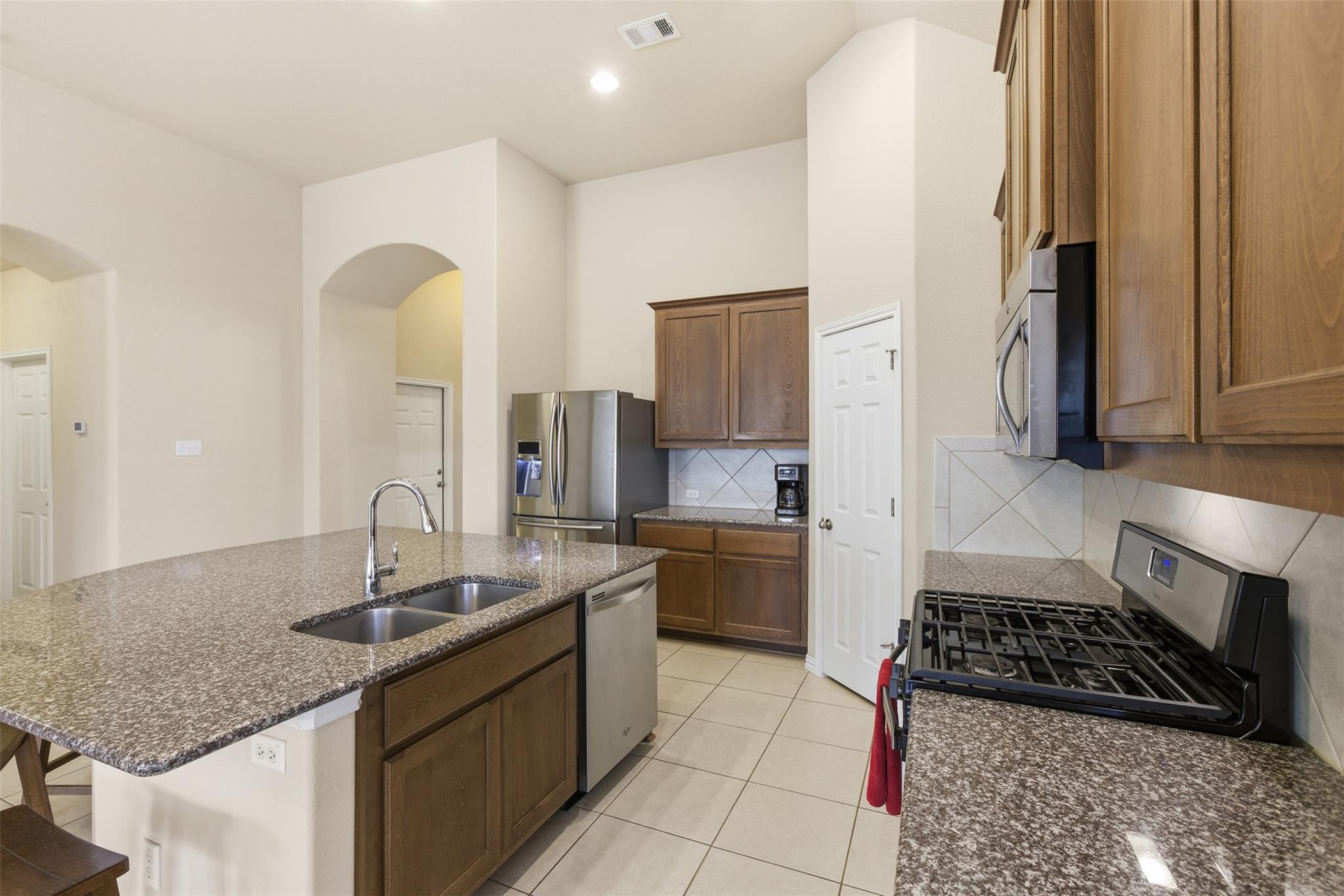 7909 Arbor Knoll Ct, Lago Vista, TX 78645