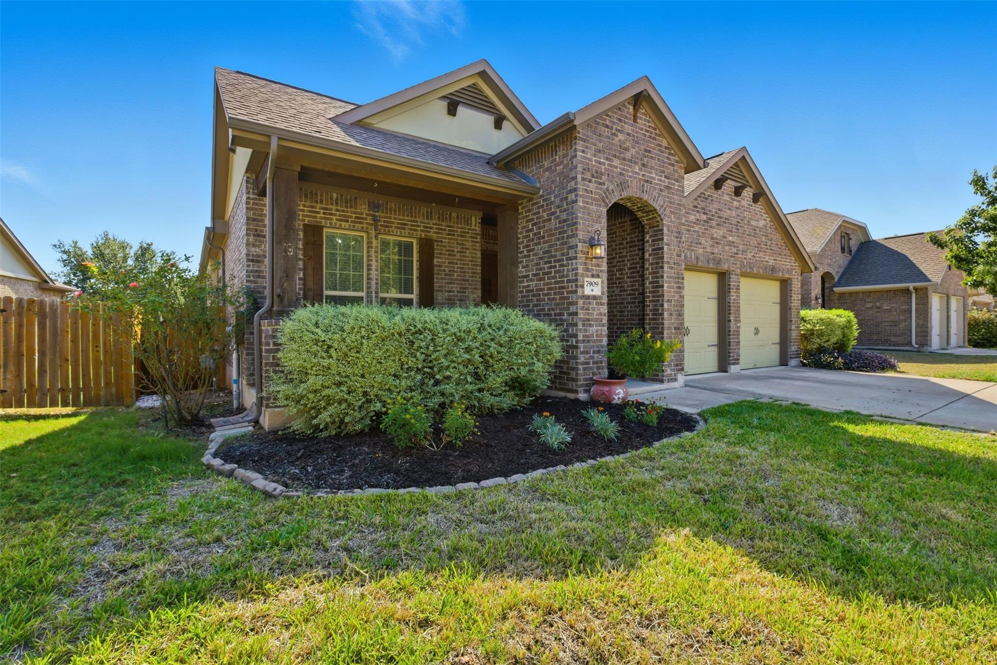 7909 Arbor Knoll Ct, Lago Vista, TX 78645