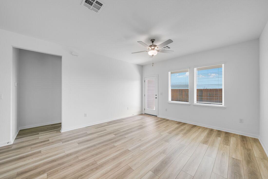 6017 Alfred Acres Dr, Del Valle, TX 78617