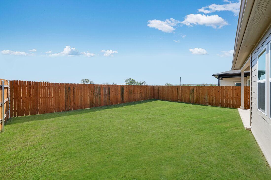 6017 Alfred Acres Dr, Del Valle, TX 78617