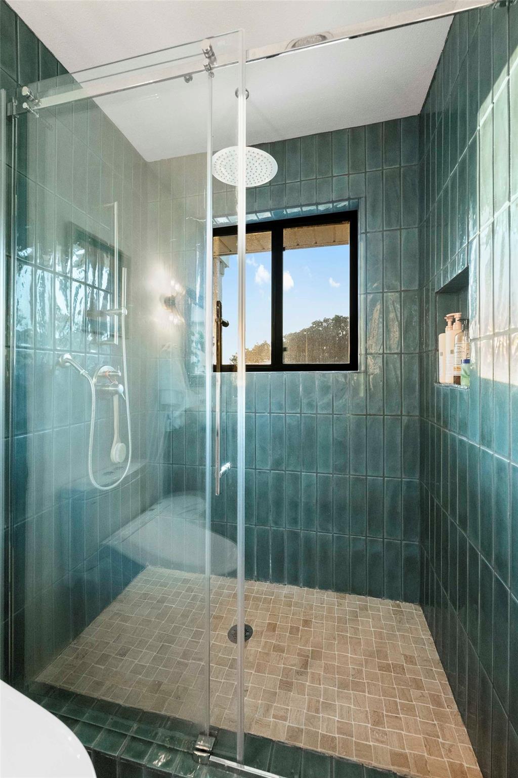 56 Woodcreek Dr, Wimberley, TX 78676