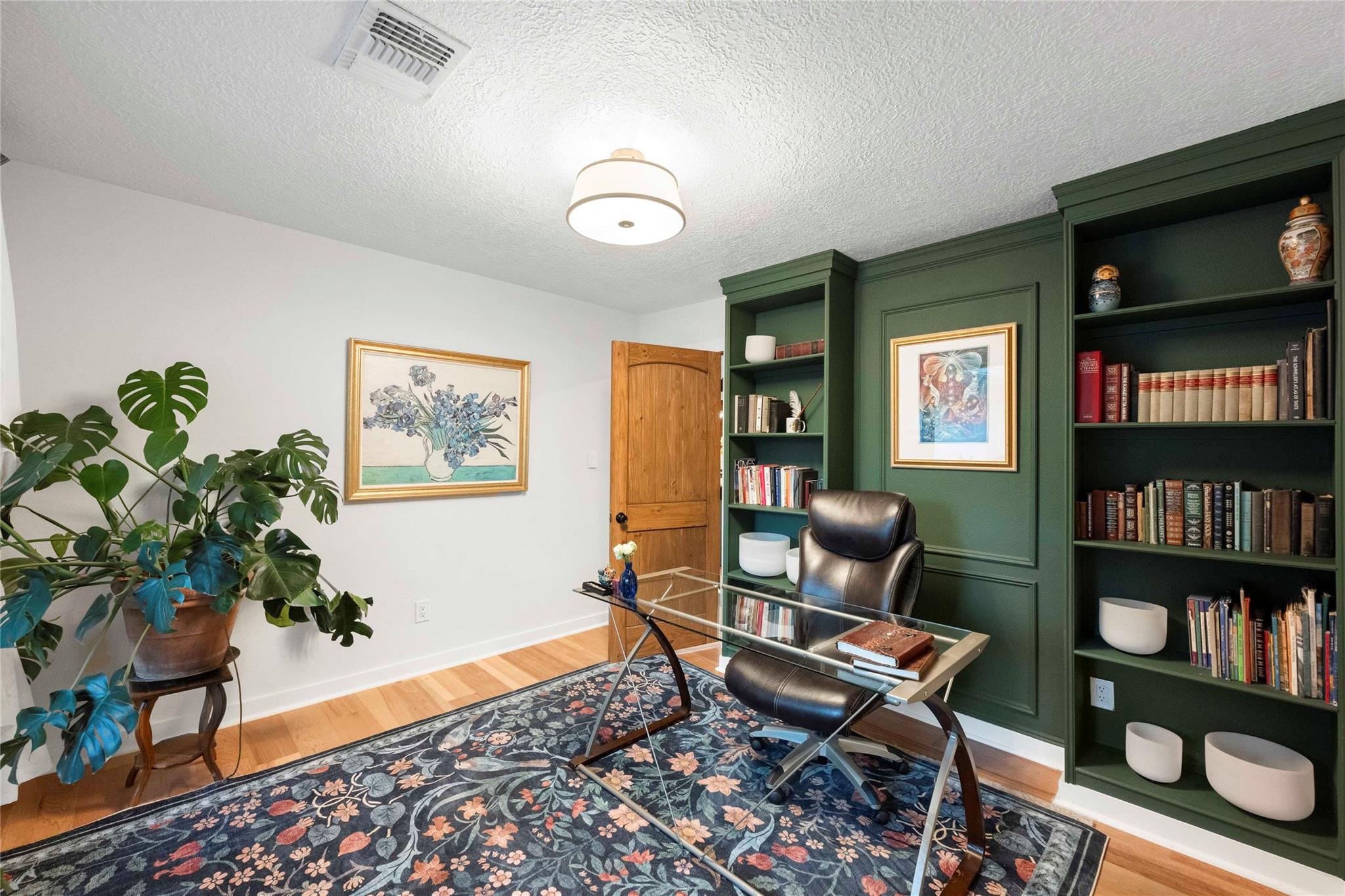 56 Woodcreek Dr, Wimberley, TX 78676