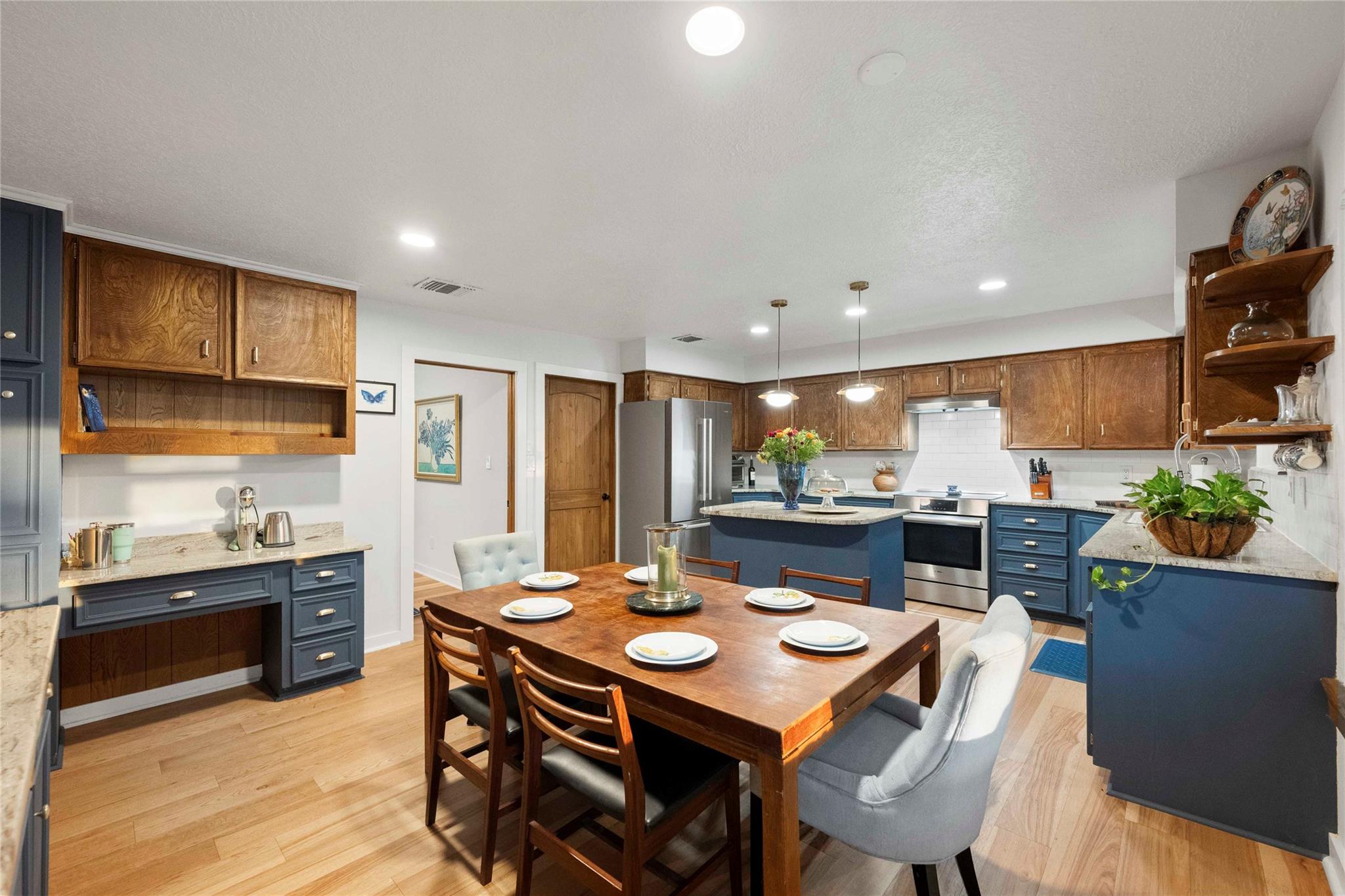 56 Woodcreek Dr, Wimberley, TX 78676