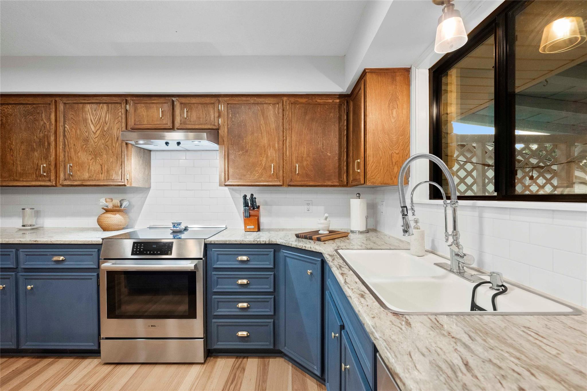 56 Woodcreek Dr, Wimberley, TX 78676