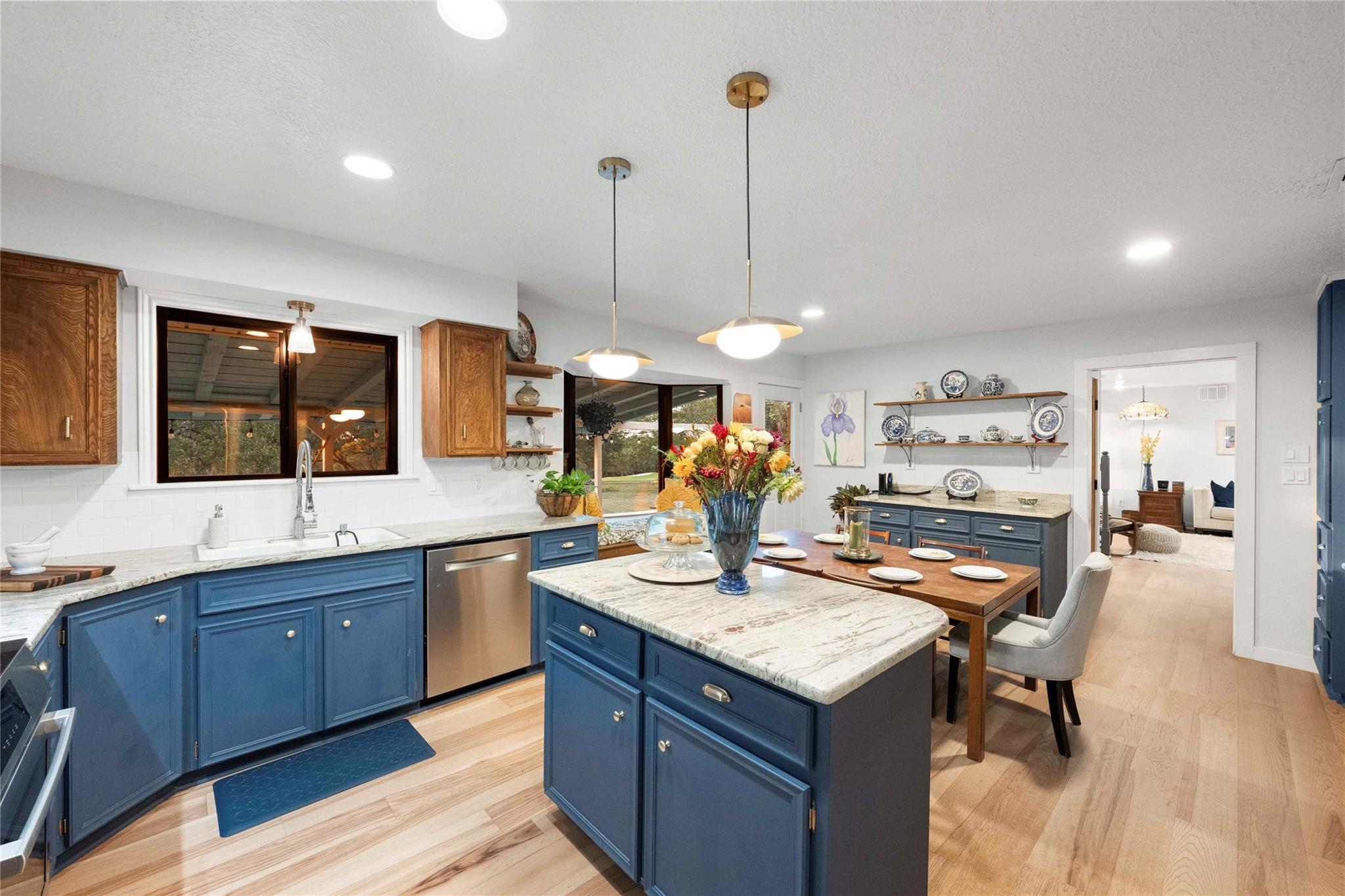 56 Woodcreek Dr, Wimberley, TX 78676