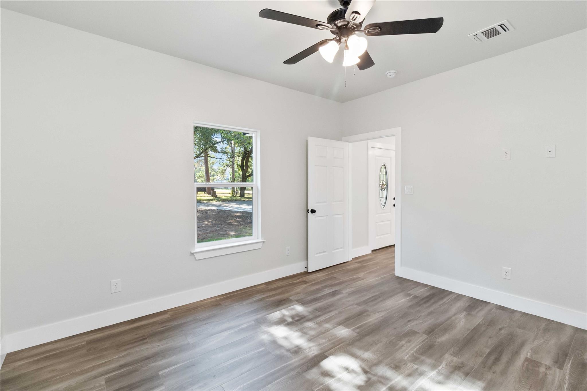 406 Ross St, Smithville, TX 78957