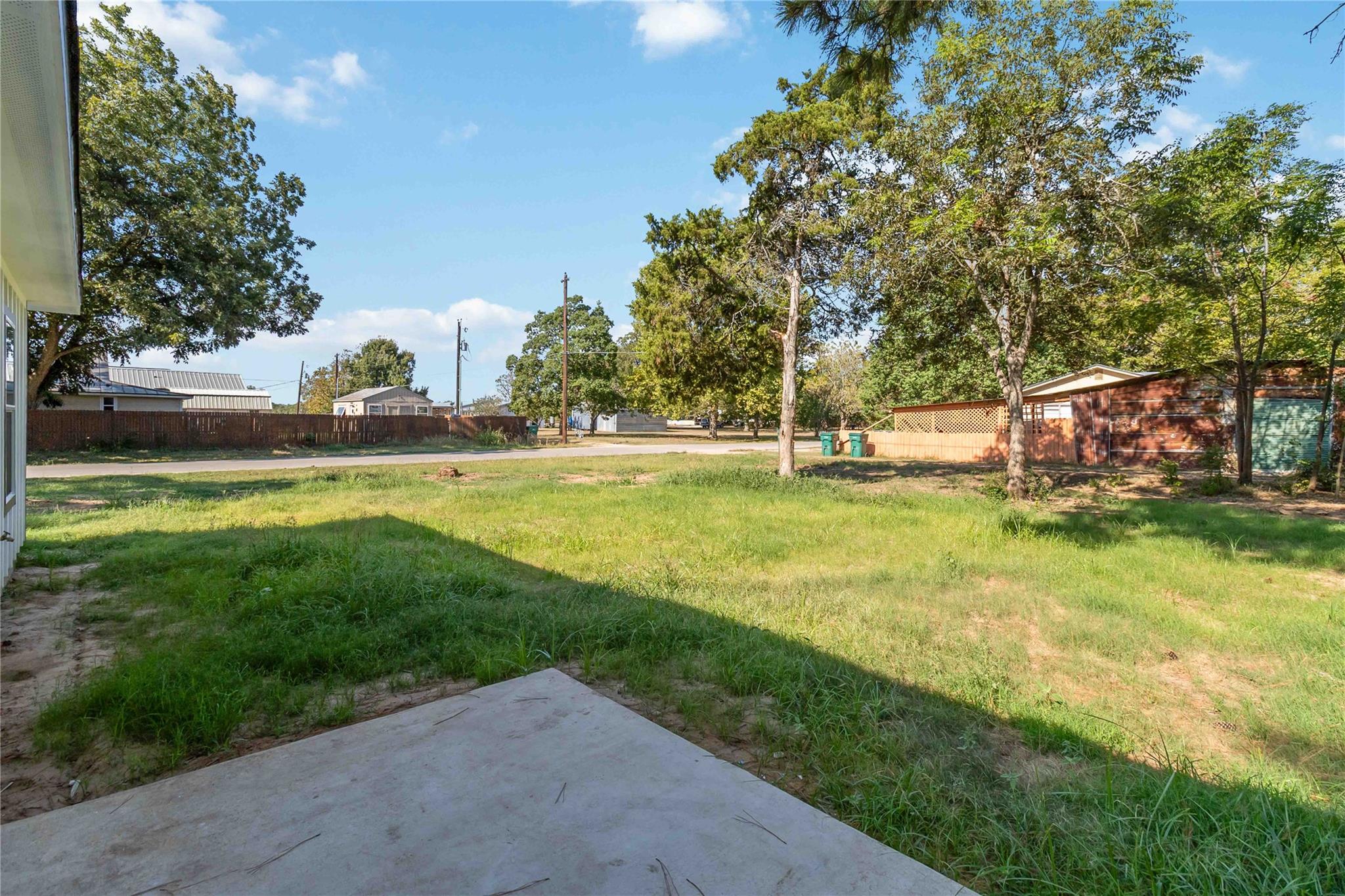 406 Ross St, Smithville, TX 78957