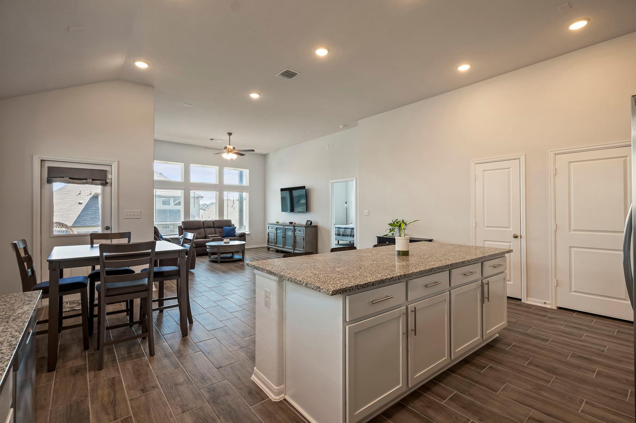 383 Oleander Loop, Buda, TX 78610