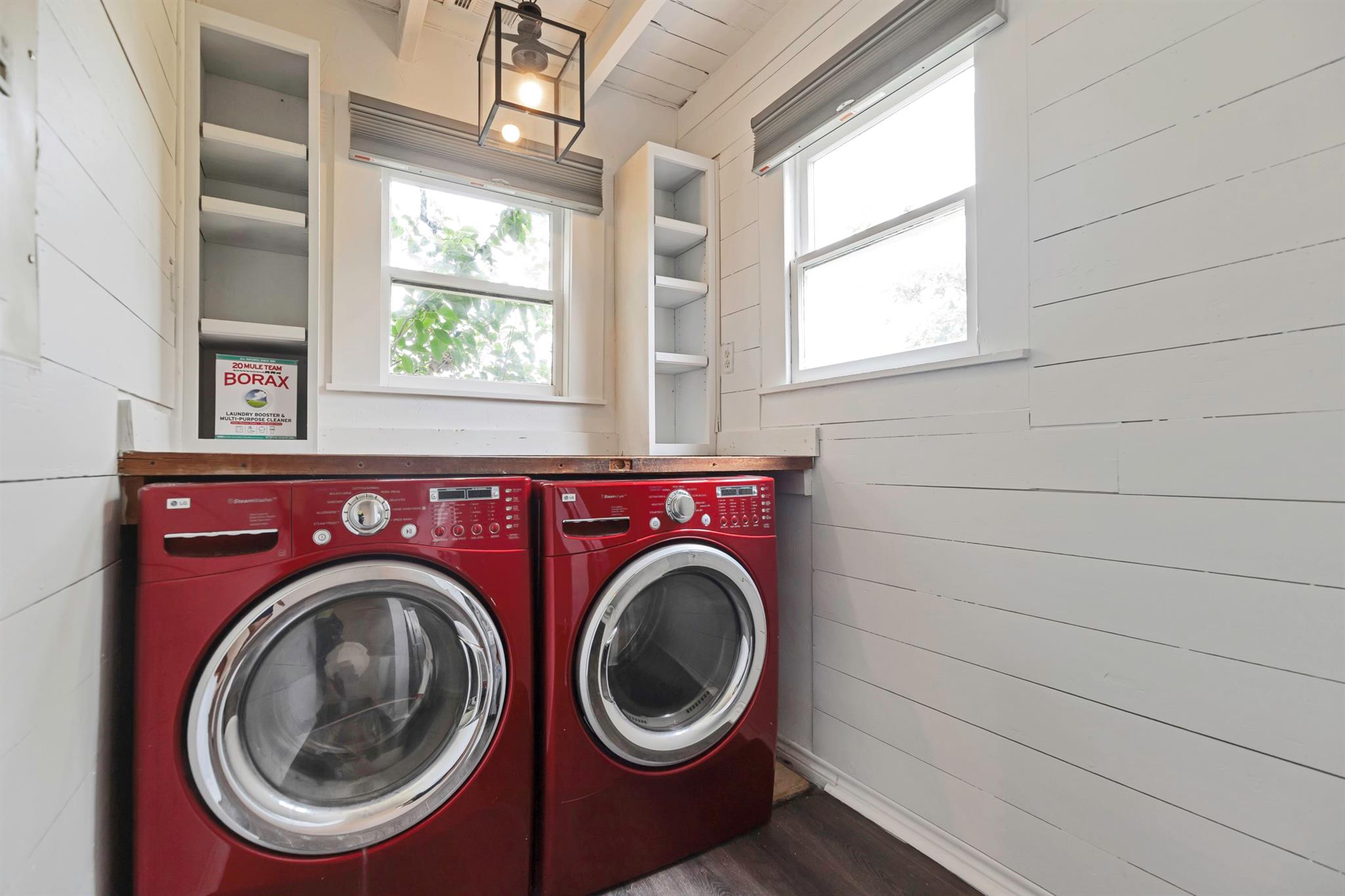 409 N North Main St, Burnet, TX 78611