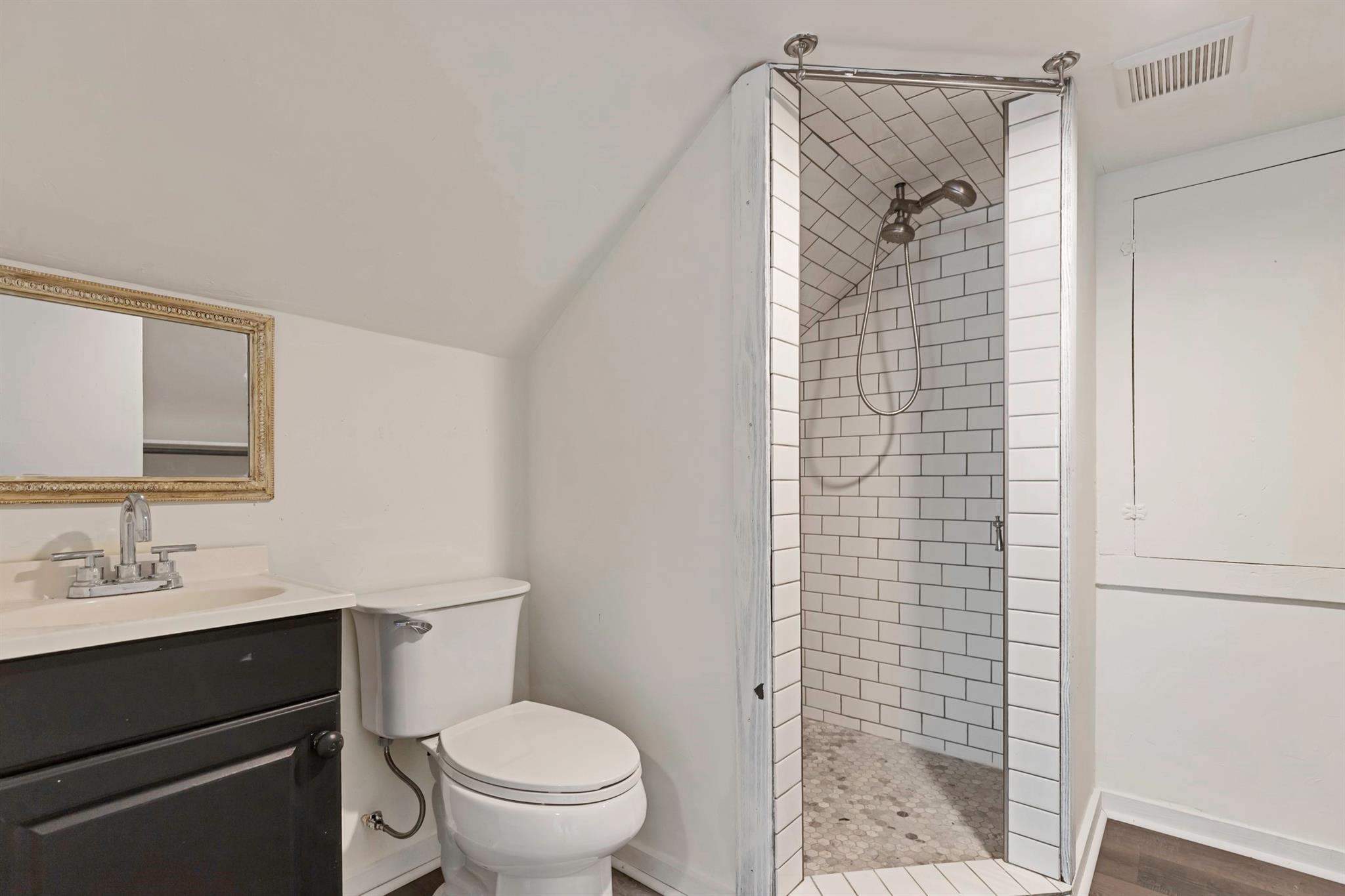 409 N North Main St, Burnet, TX 78611