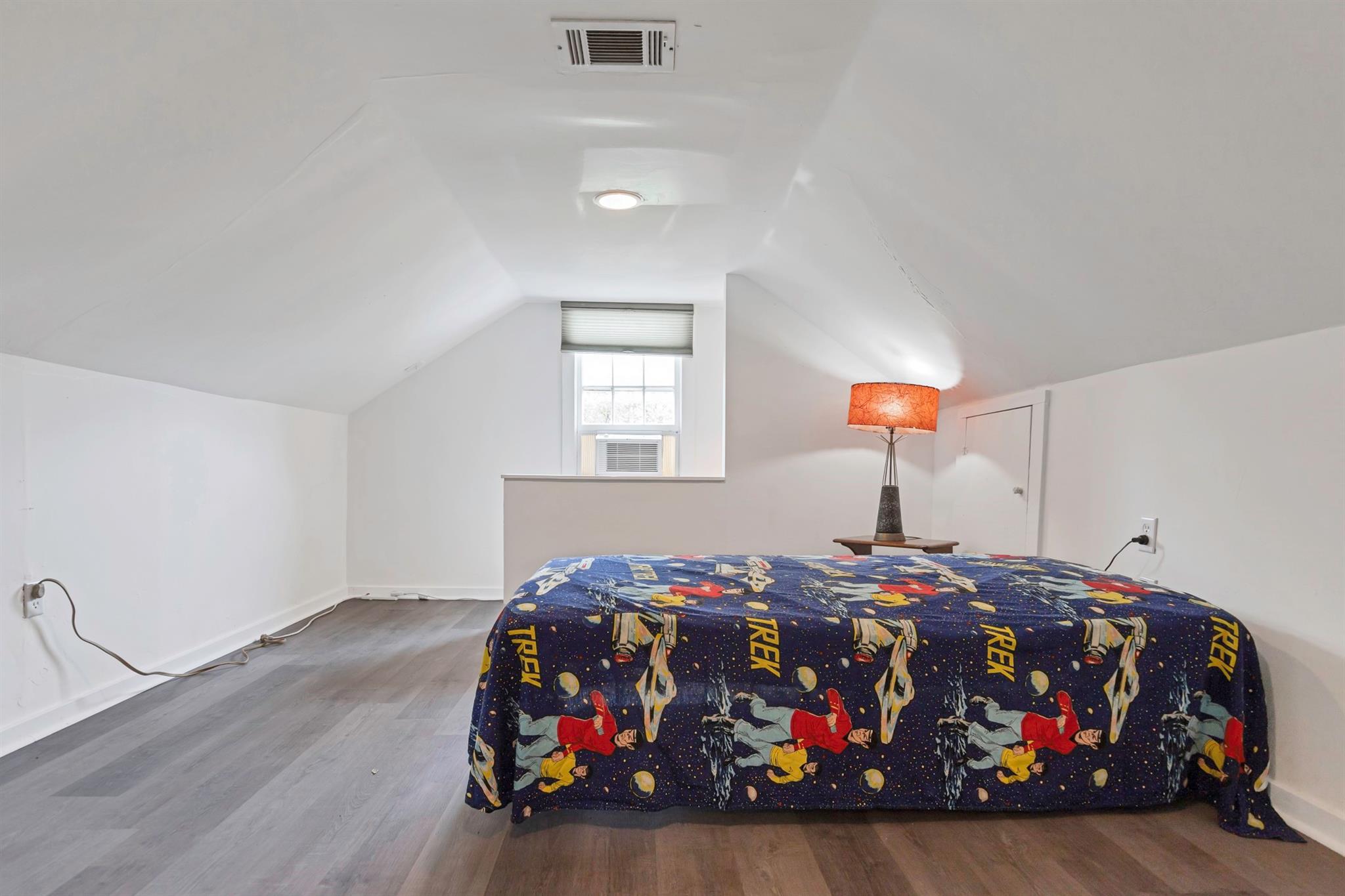 409 N North Main St, Burnet, TX 78611