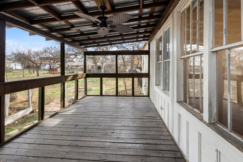 409 N North Main St, Burnet, TX 78611