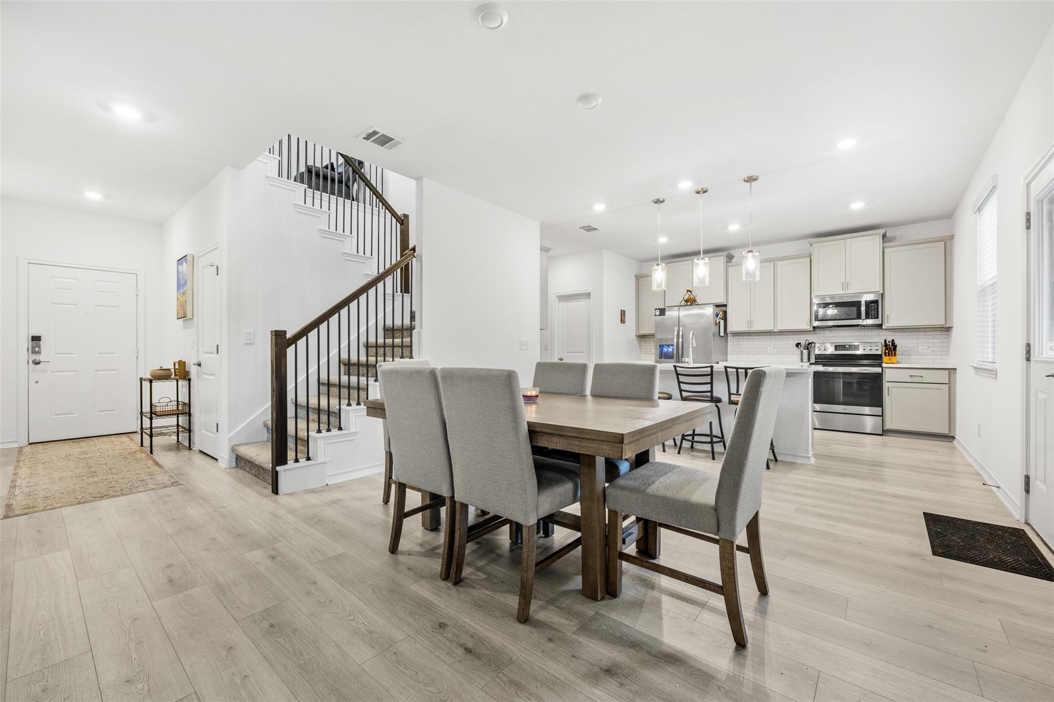 301 Quarry Rock Cv, Liberty Hill, TX 78642