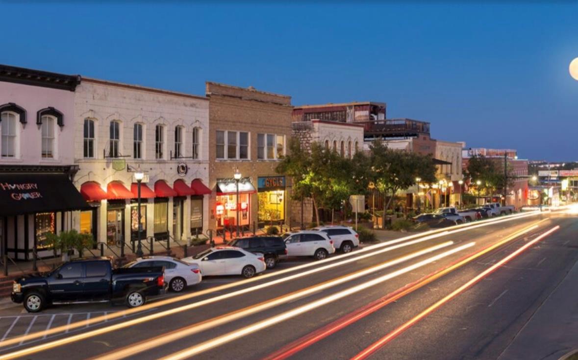 308 River Hills Dr, San Marcos, TX 78666