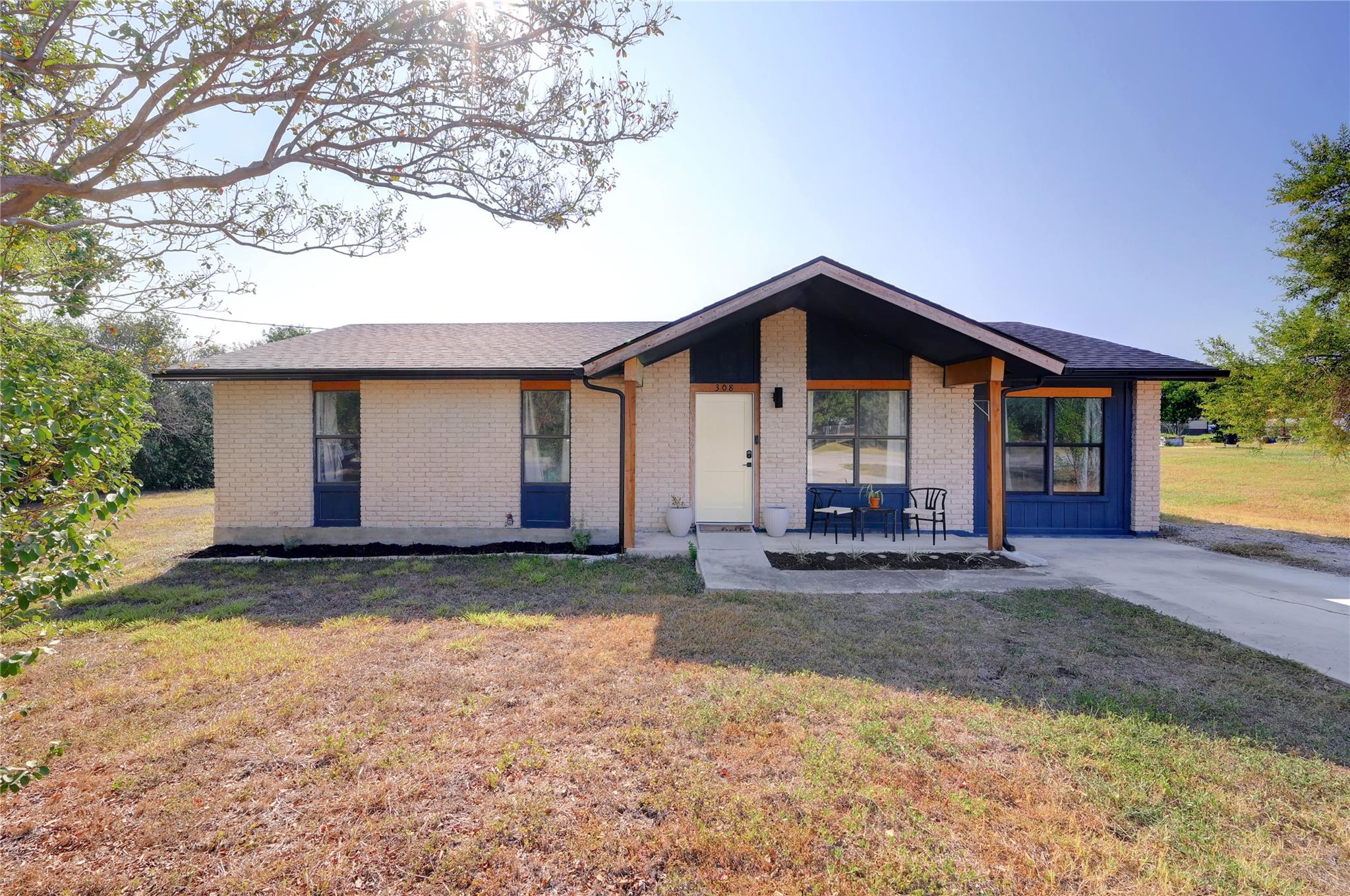 308 River Hills Dr, San Marcos, TX 78666