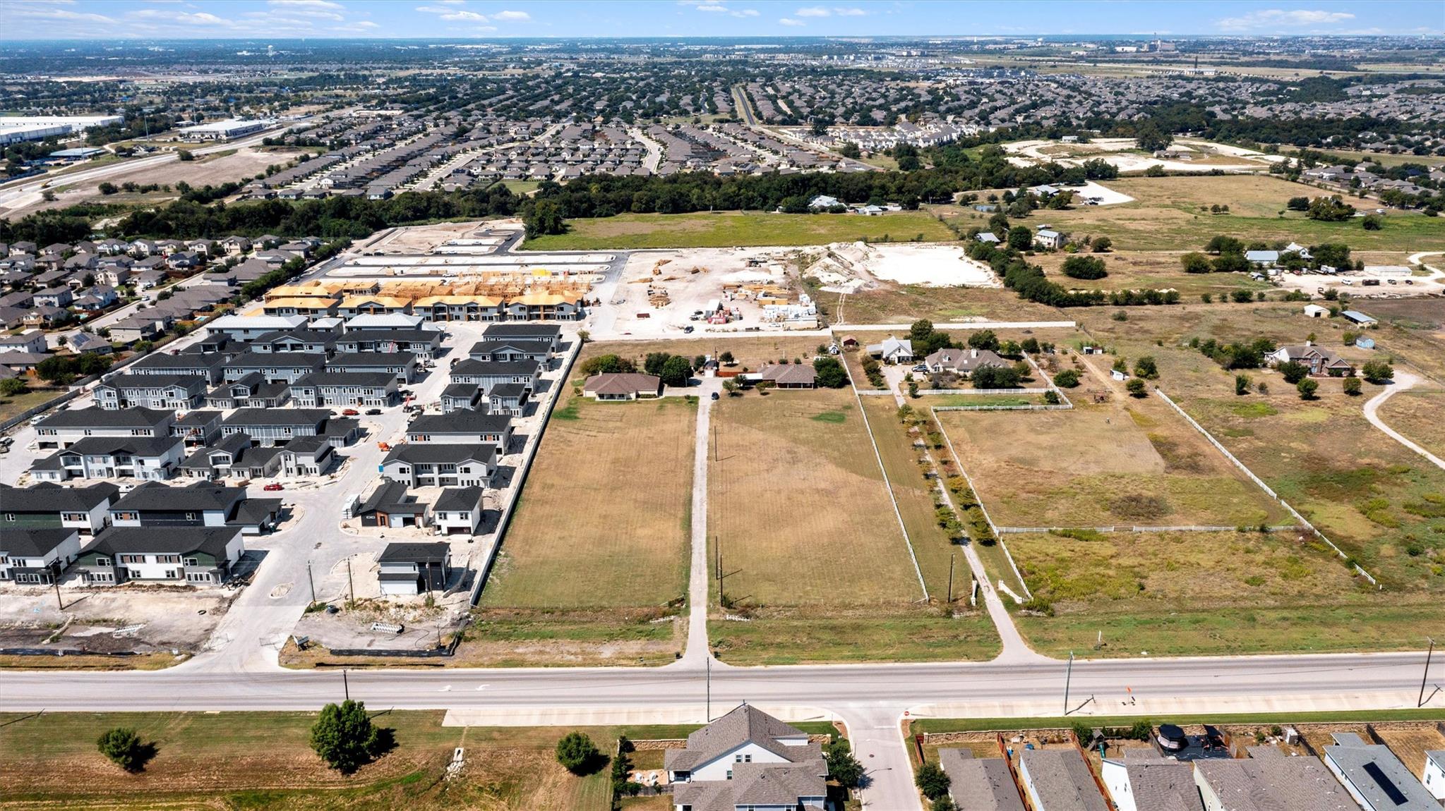 8010 County Road 110 Rd, Round Rock, TX 78665