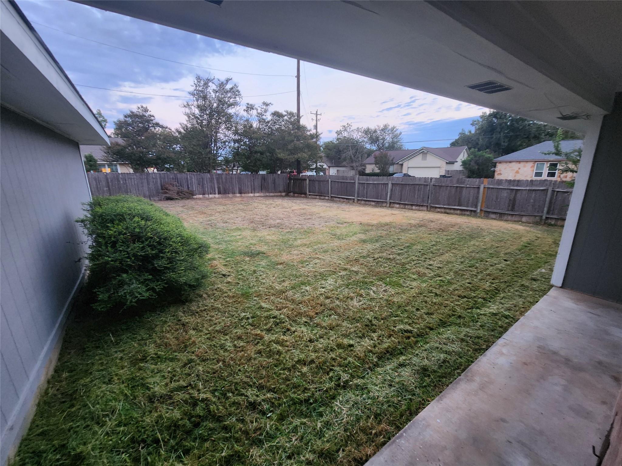 302 Burning Tree Dr, Georgetown, TX 78628