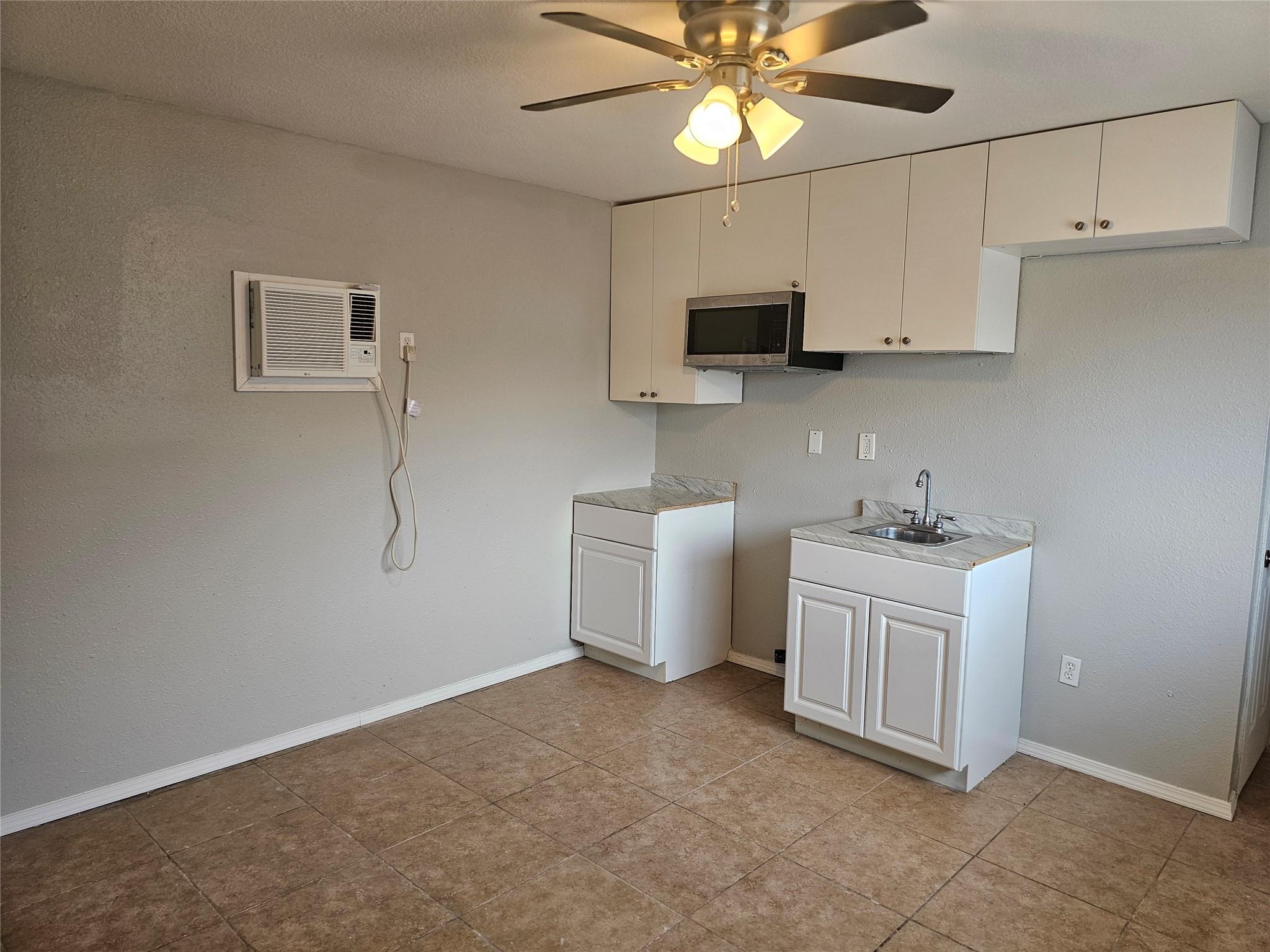 302 Burning Tree Dr, Georgetown, TX 78628