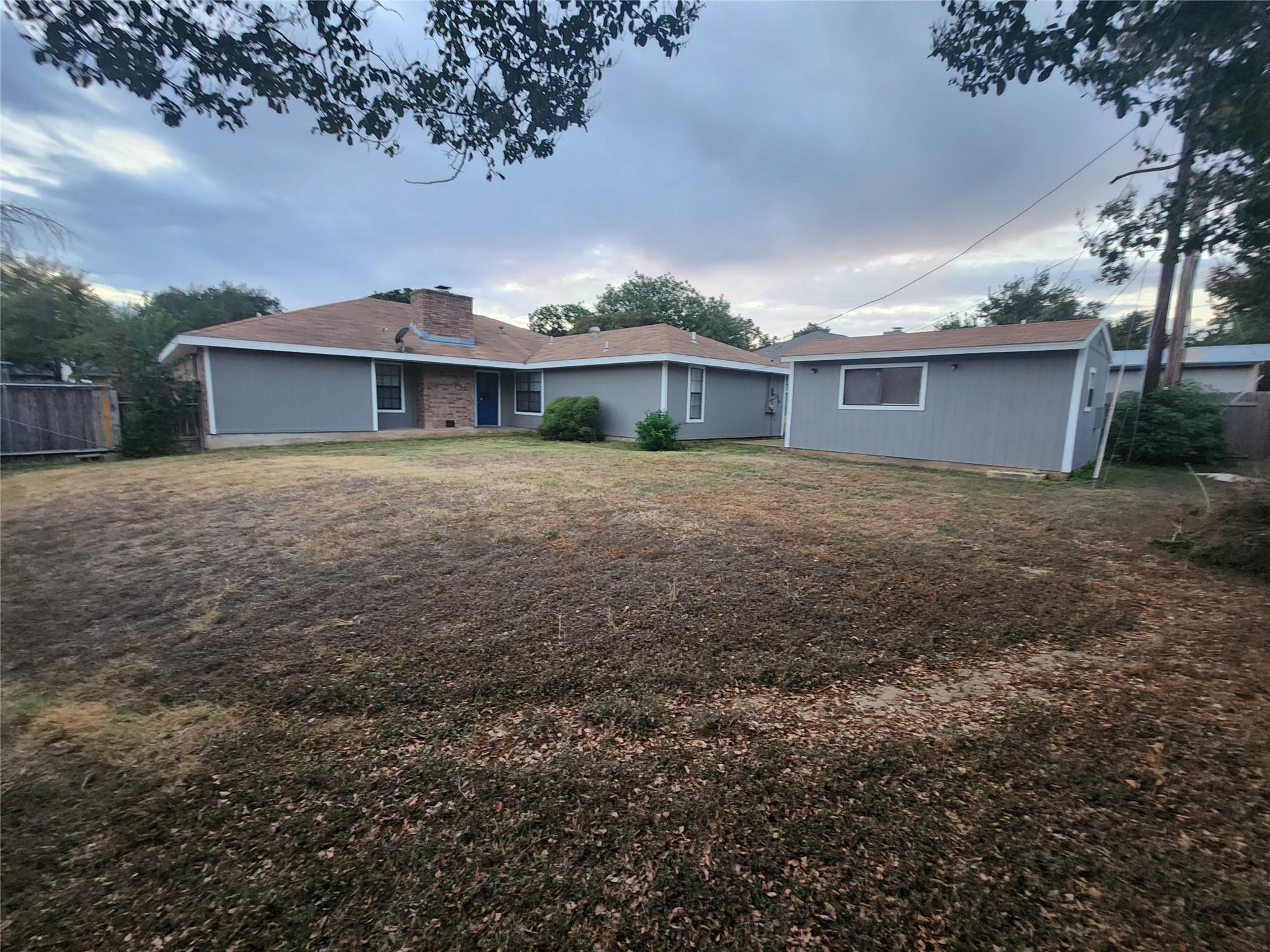 302 Burning Tree Dr, Georgetown, TX 78628