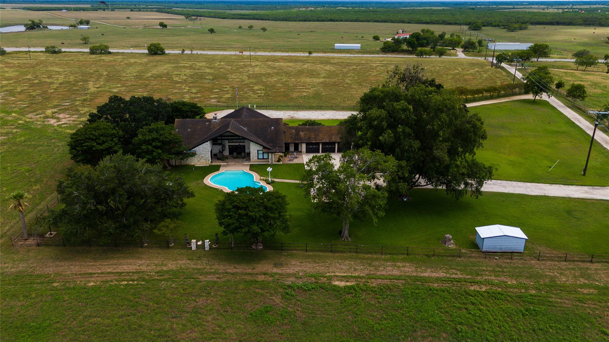 1460 E State Highway 87, Nixon, TX 78140