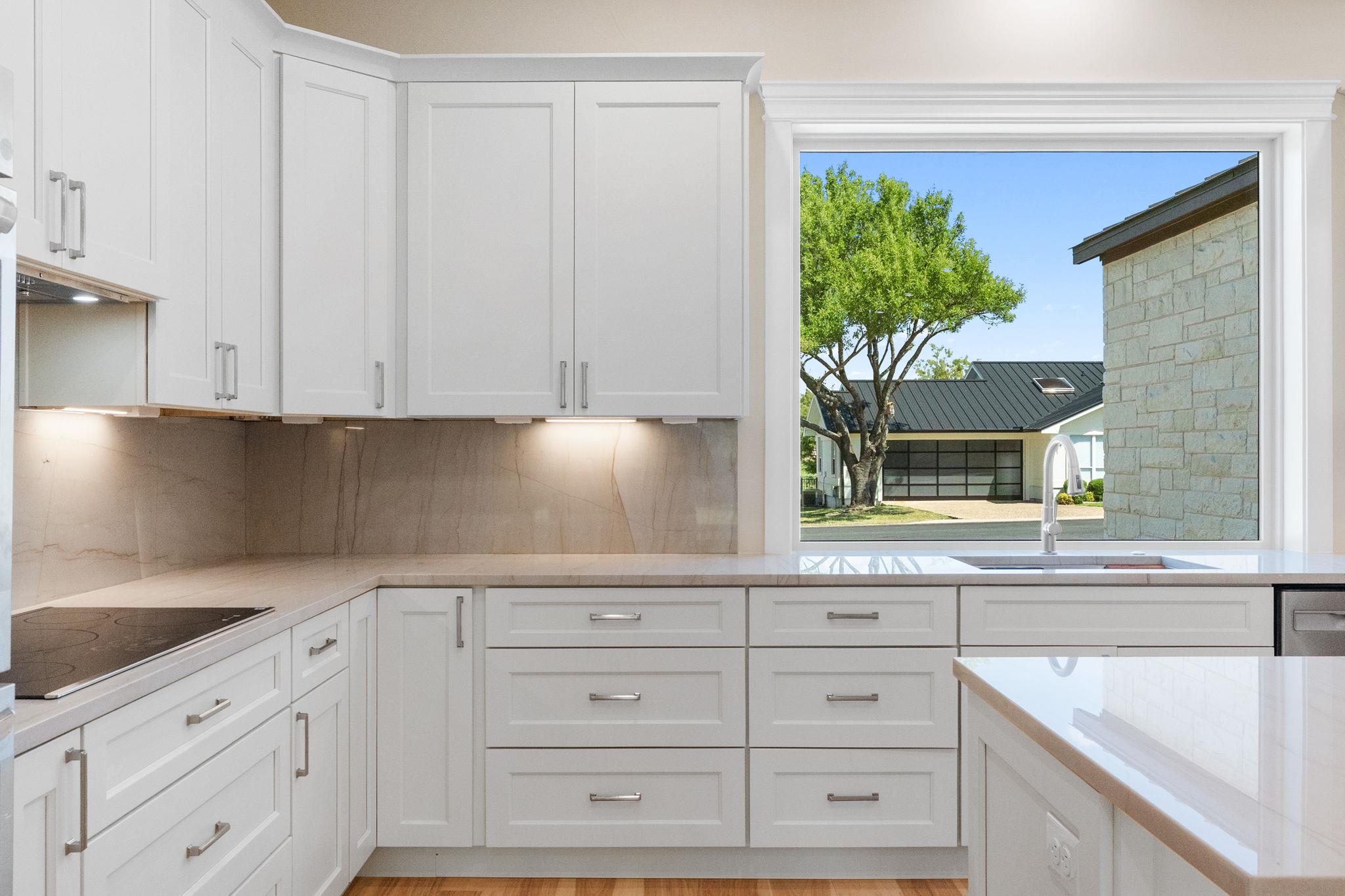 1399 Hi Cir S, Horseshoe Bay, TX 78657