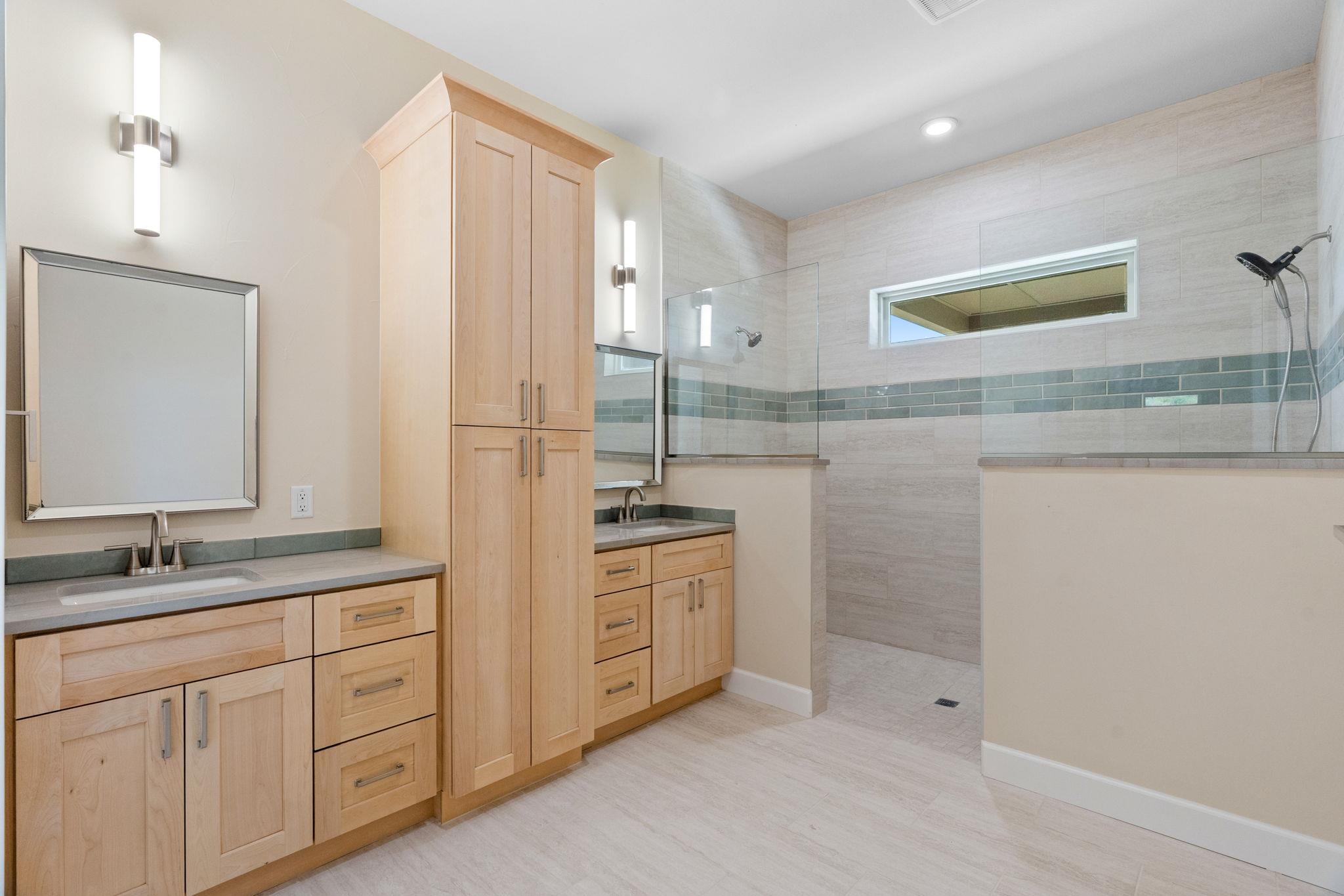 1399 Hi Cir S, Horseshoe Bay, TX 78657