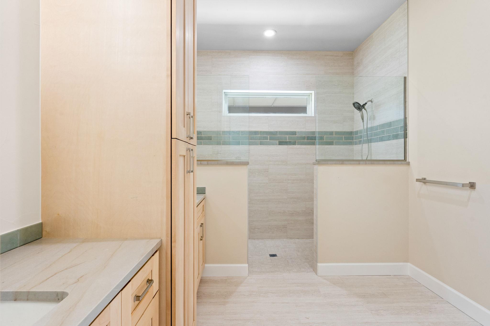 1399 Hi Cir S, Horseshoe Bay, TX 78657